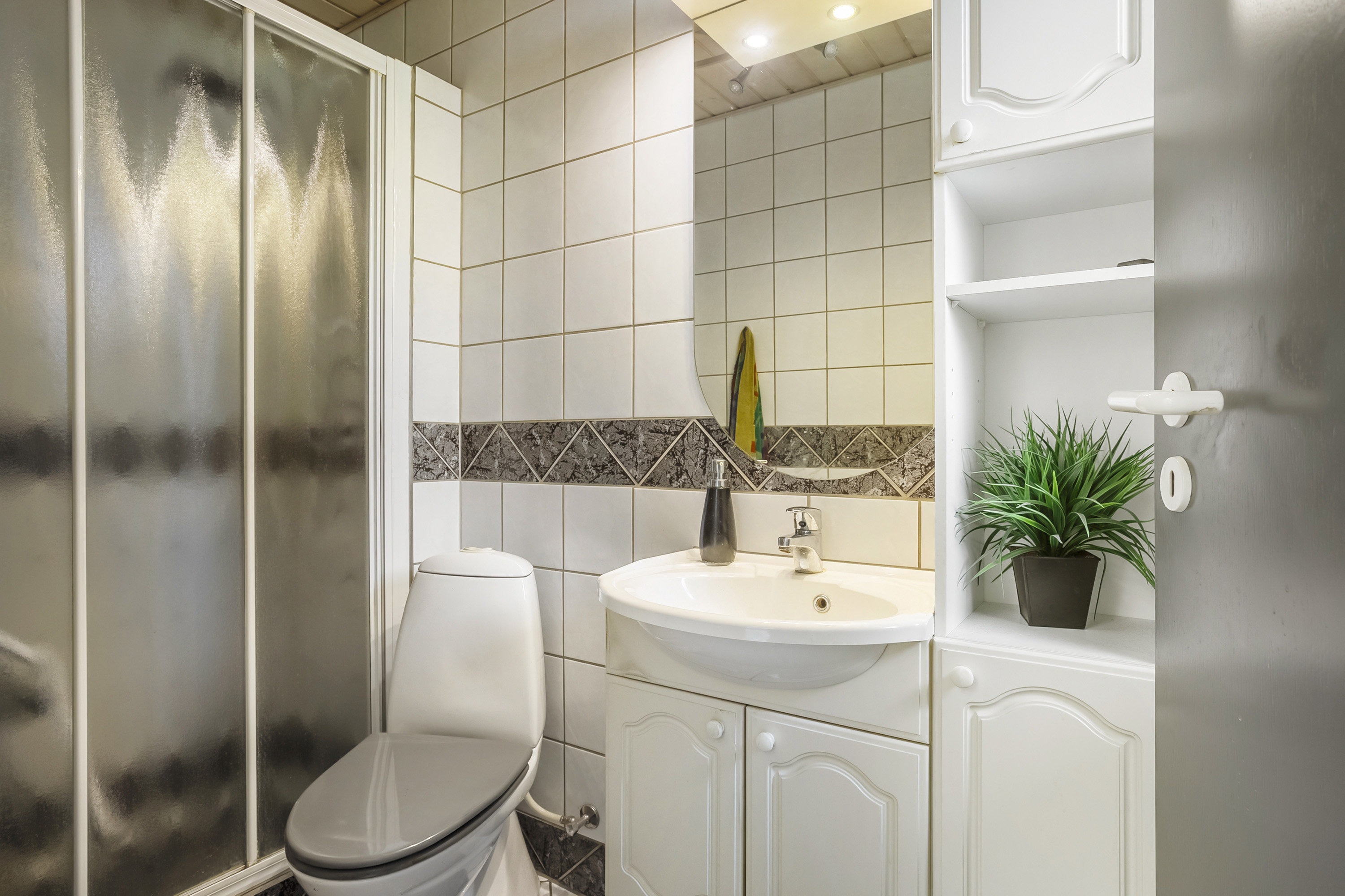 Fremhævet badeværelse billede i fuldskærmstilstand. Billede af Morbærvej 32, 6600 Vejen