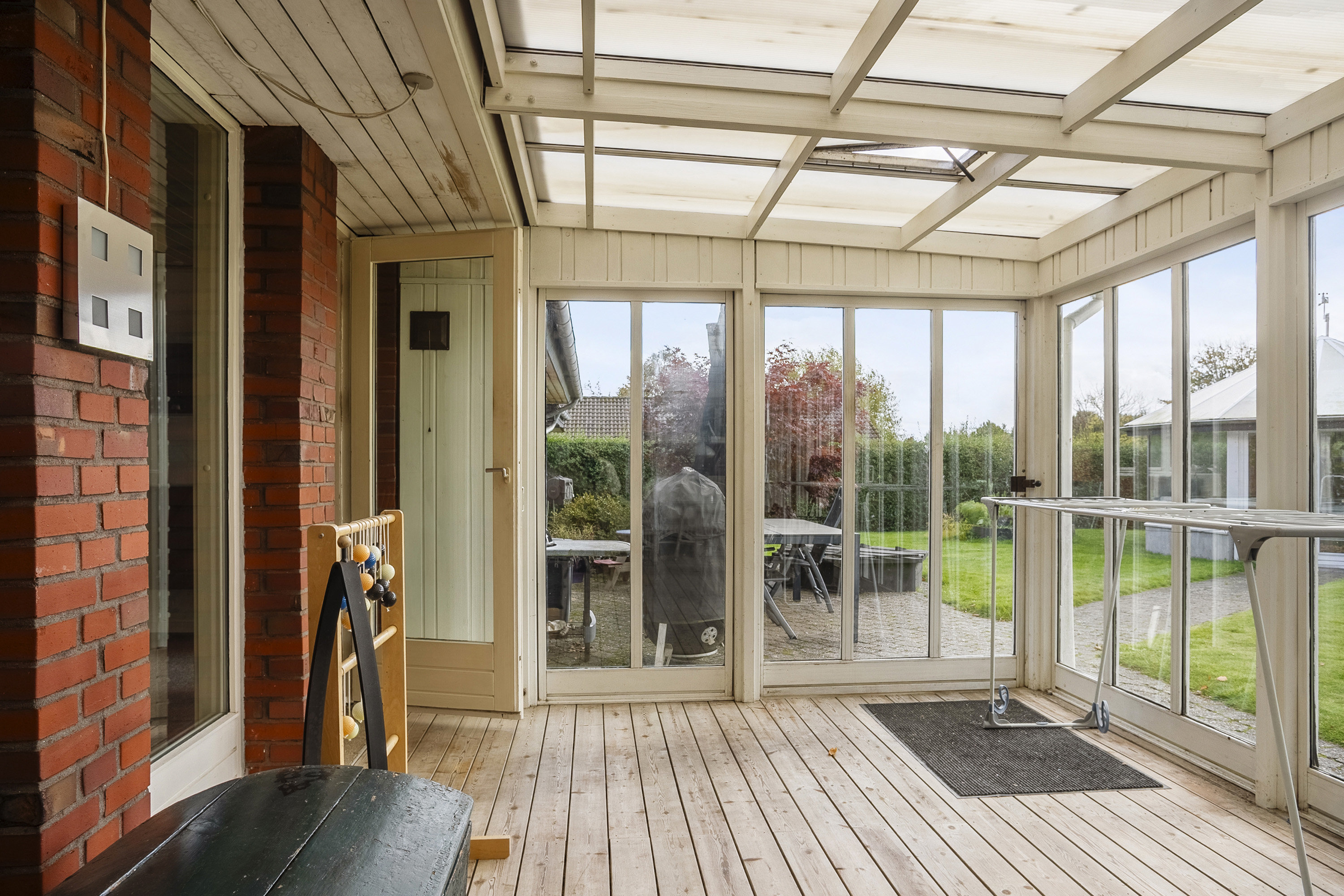 Fremhævet udestue billede i fuldskærmstilstand. Billede af Morbærvej 32, 6600 Vejen