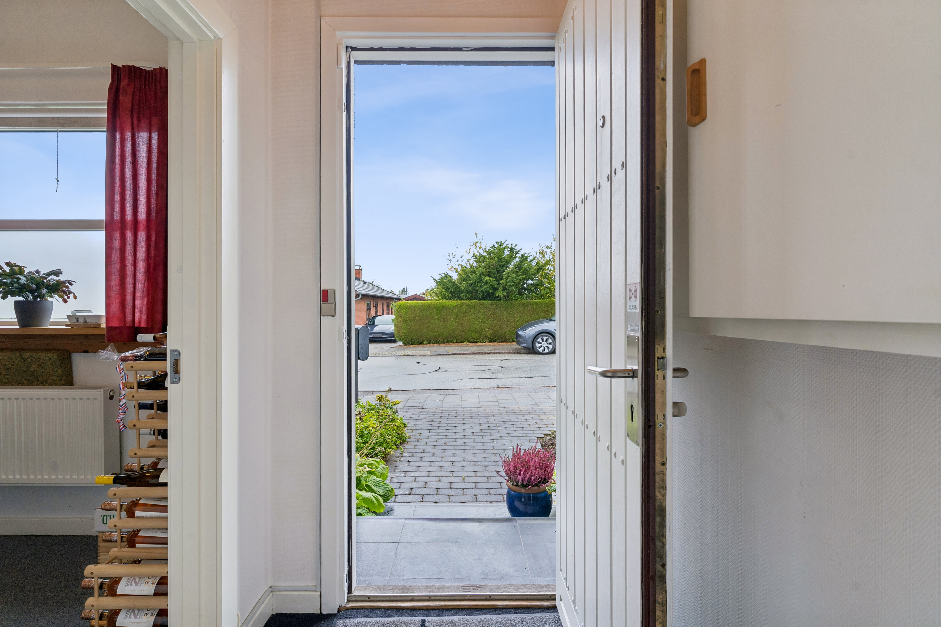 Fremhævet entré billede i fuldskærmstilstand. Billede af Borgerdiget 128, 2730 Herlev