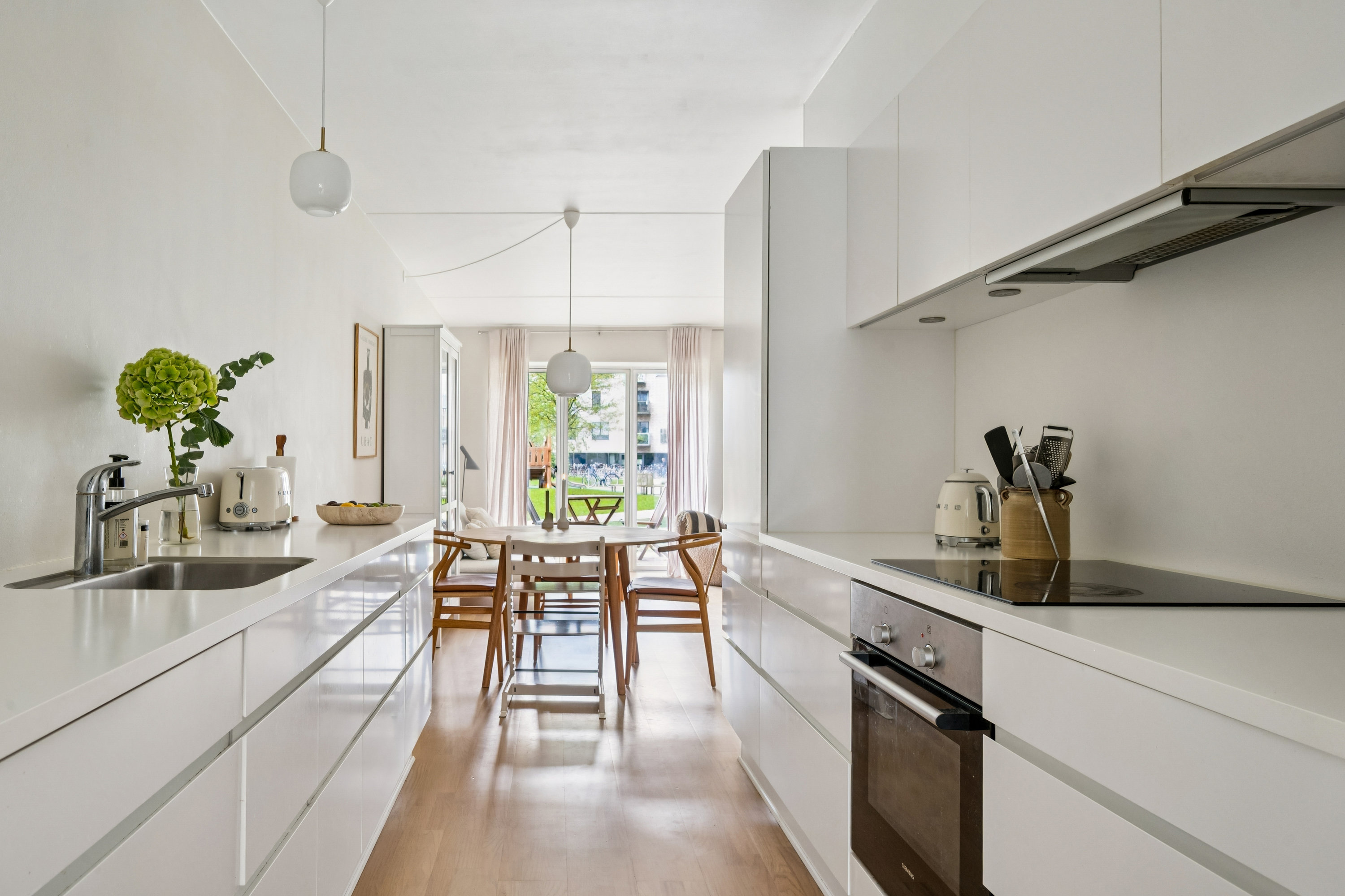 Fremhævet køkken billede i fuldskærmstilstand. Billede af Grete Løchtes Gade 2, st.. tv., 8000 Aarhus C