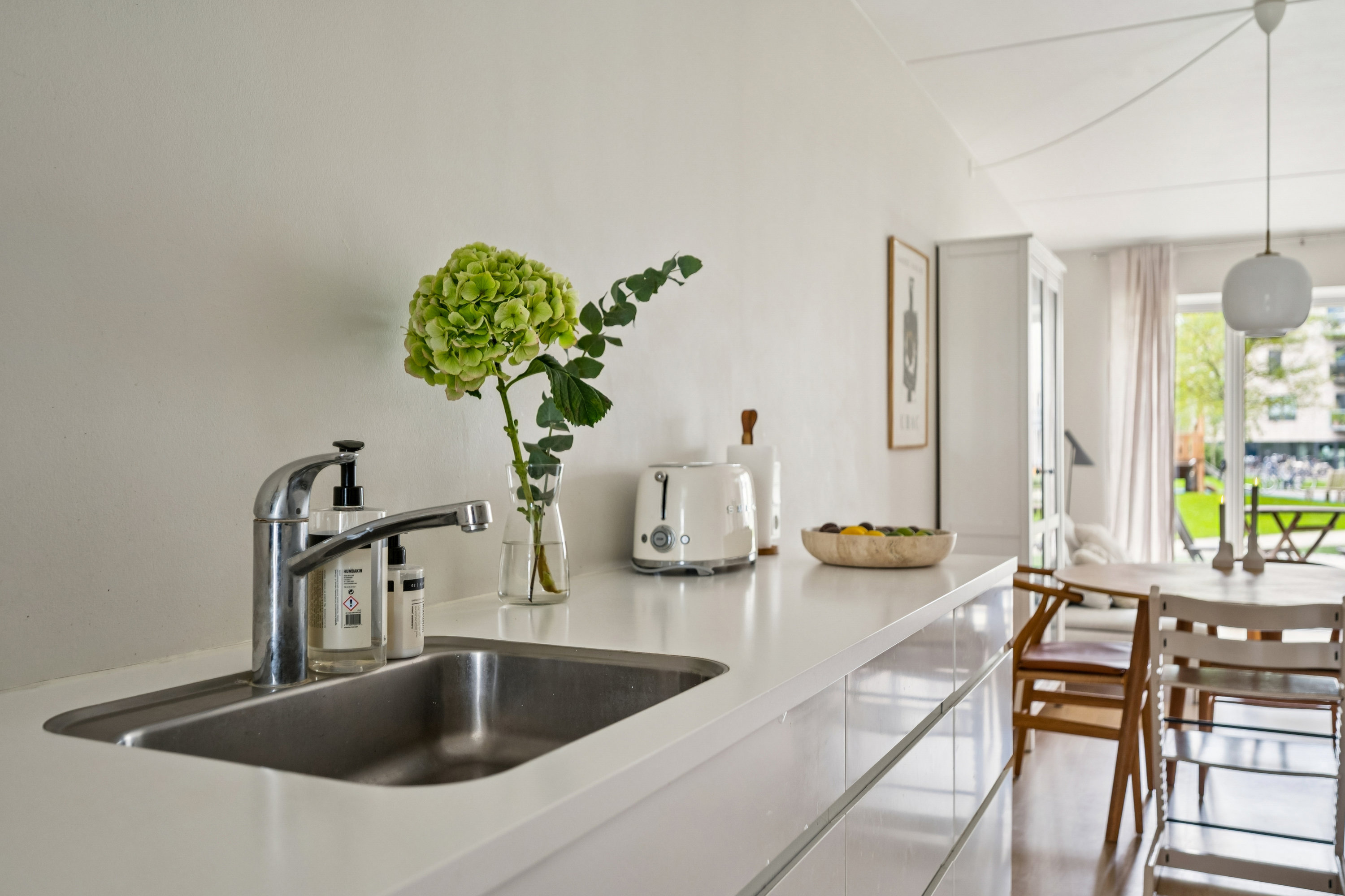 Fremhævet køkken billede i fuldskærmstilstand. Billede af Grete Løchtes Gade 2, st.. tv., 8000 Aarhus C