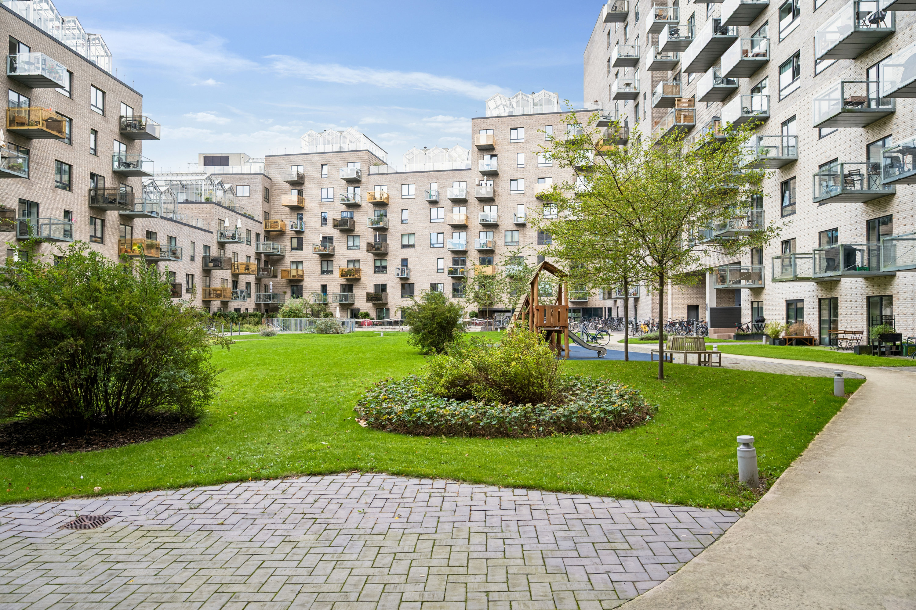 Fremhævet gårdmiljø billede i fuldskærmstilstand. Billede af Grete Løchtes Gade 2, st.. tv., 8000 Aarhus C