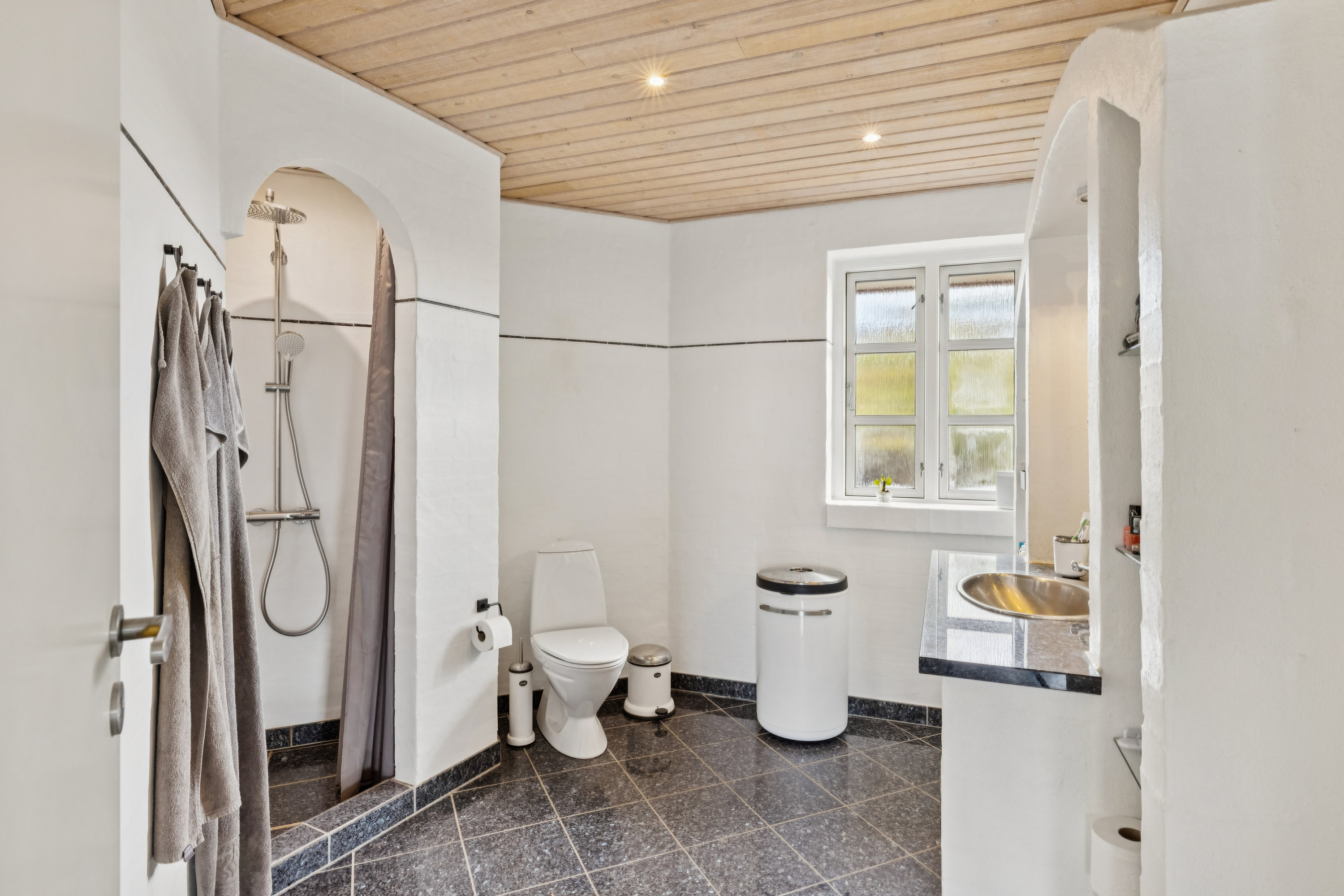 Fremhævet  billede i fuldskærmstilstand. Billede af Bøgevej 15, Pindstrup, 8550 Ryomgård