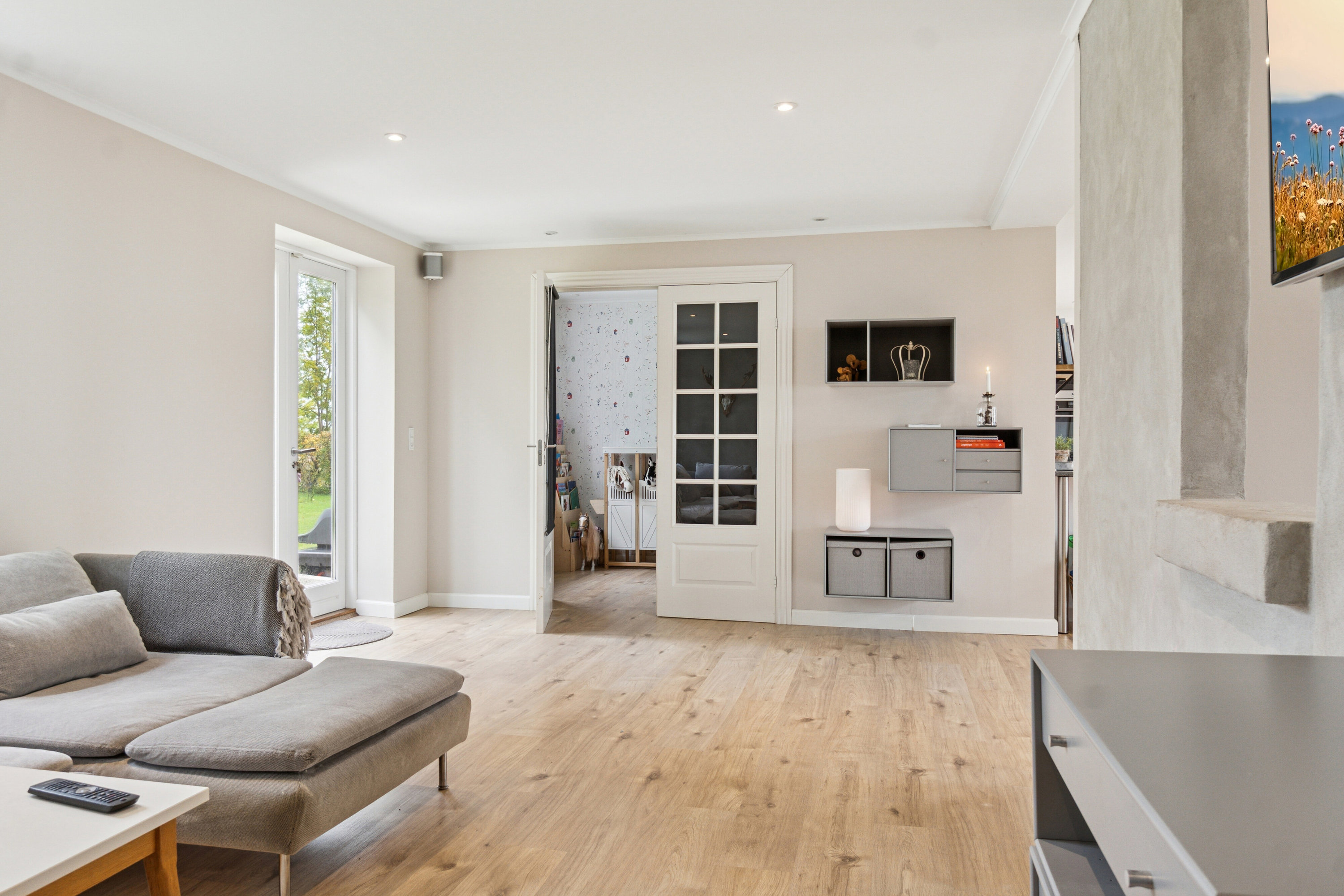 Fremhævet stue billede i fuldskærmstilstand. Billede af Møllevej 40, Tornemark, 4262 Sandved