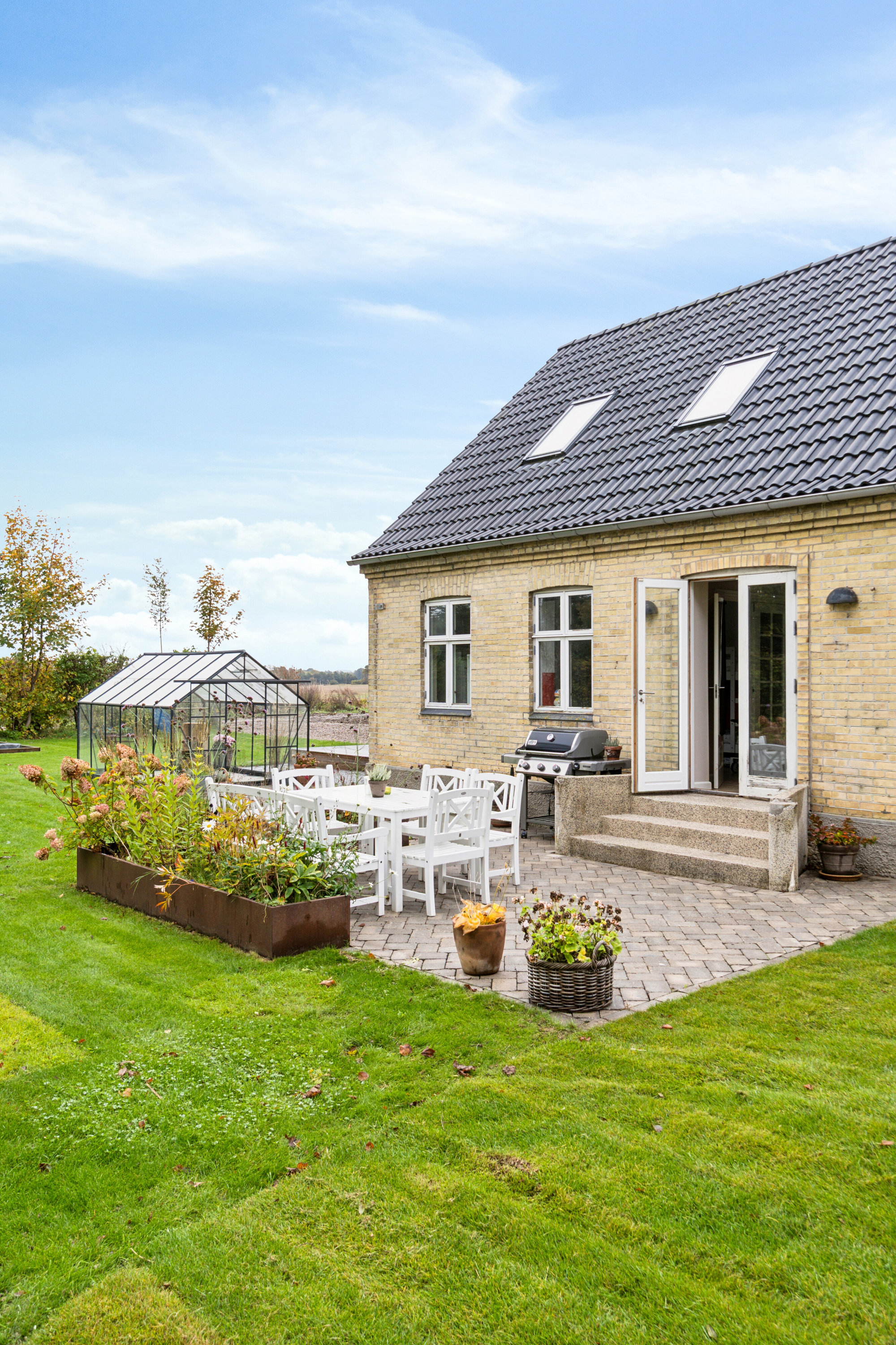 Fremhævet set fra haven billede i fuldskærmstilstand. Billede af Møllevej 40, Tornemark, 4262 Sandved