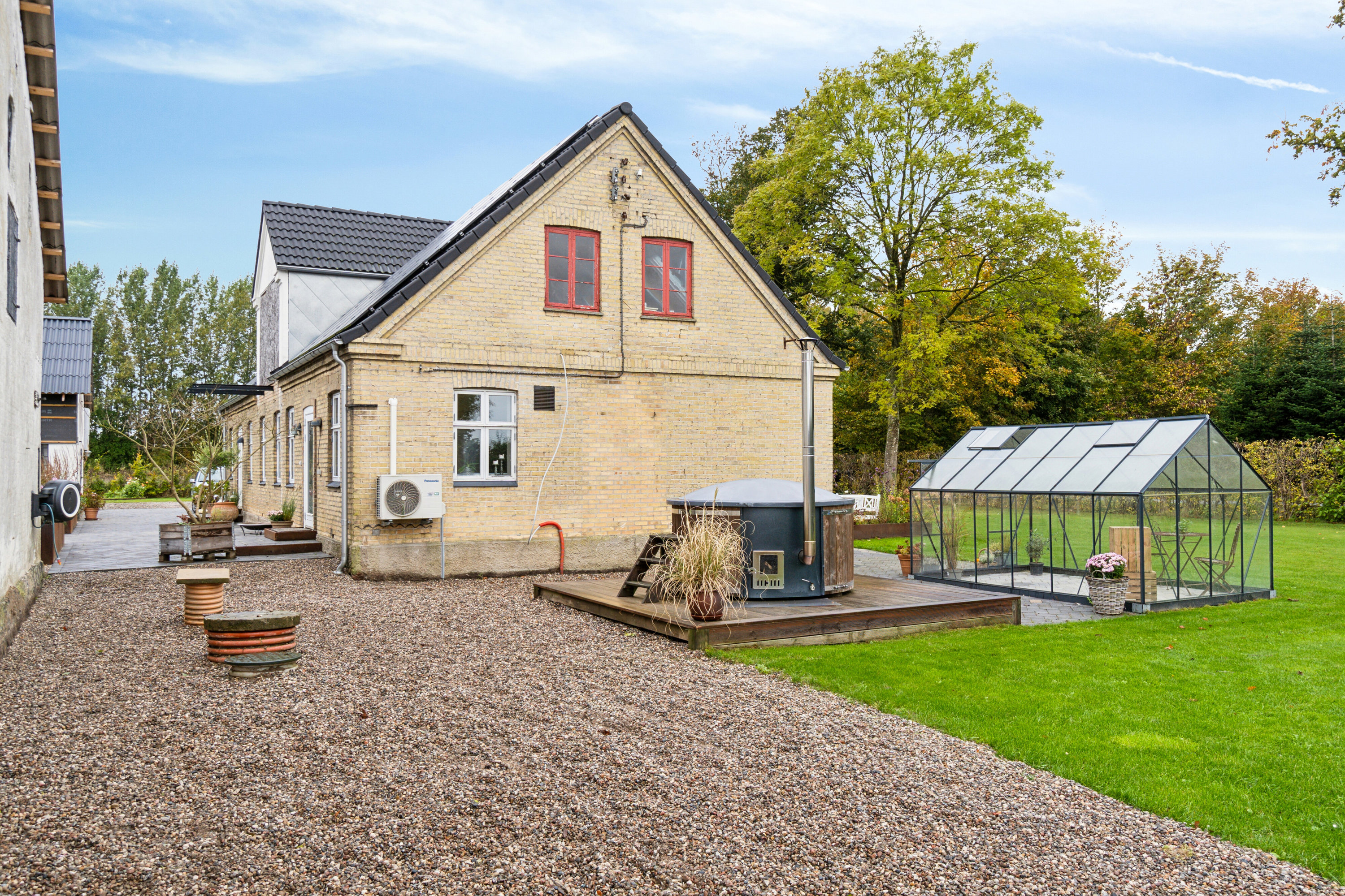 Fremhævet udendørs billede i fuldskærmstilstand. Billede af Møllevej 40, Tornemark, 4262 Sandved