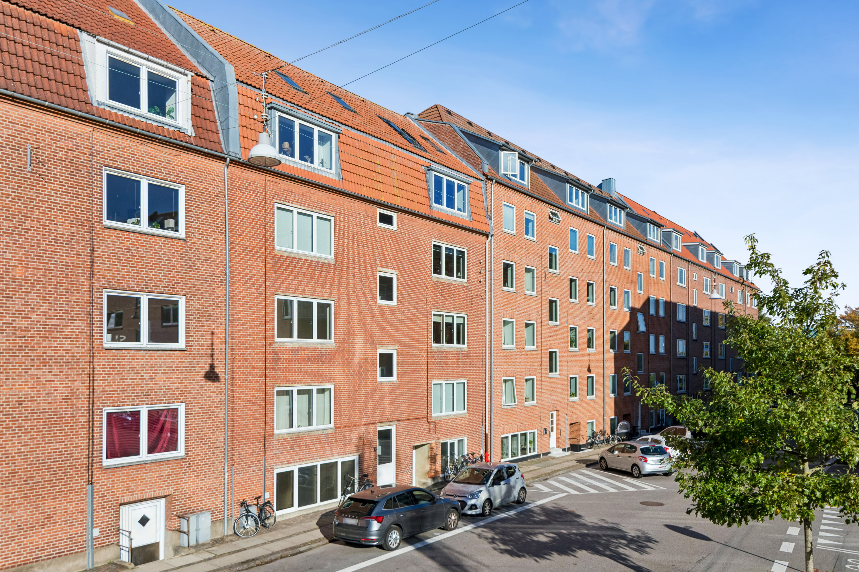 Fremhævet andet billede i fuldskærmstilstand. Billede af Ivar Huitfeldts Gade 3, 1. tv., 9000 Aalborg