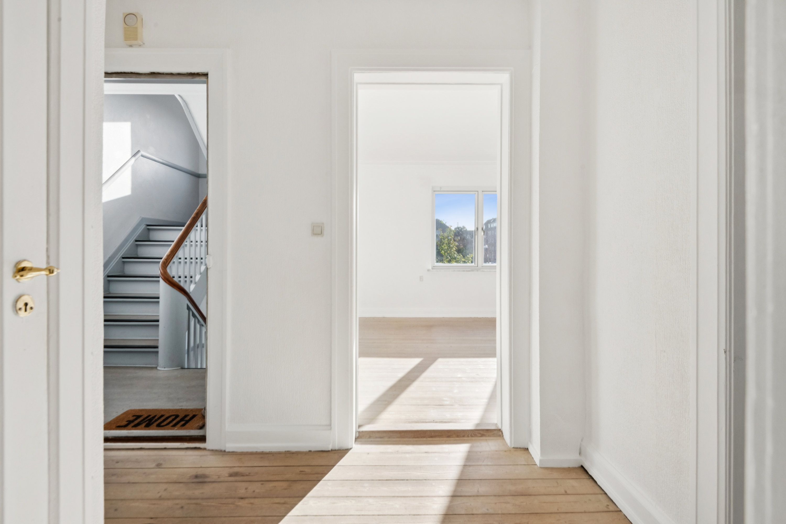 Fremhævet gang billede i fuldskærmstilstand. Billede af Ivar Huitfeldts Gade 3, 1. tv., 9000 Aalborg