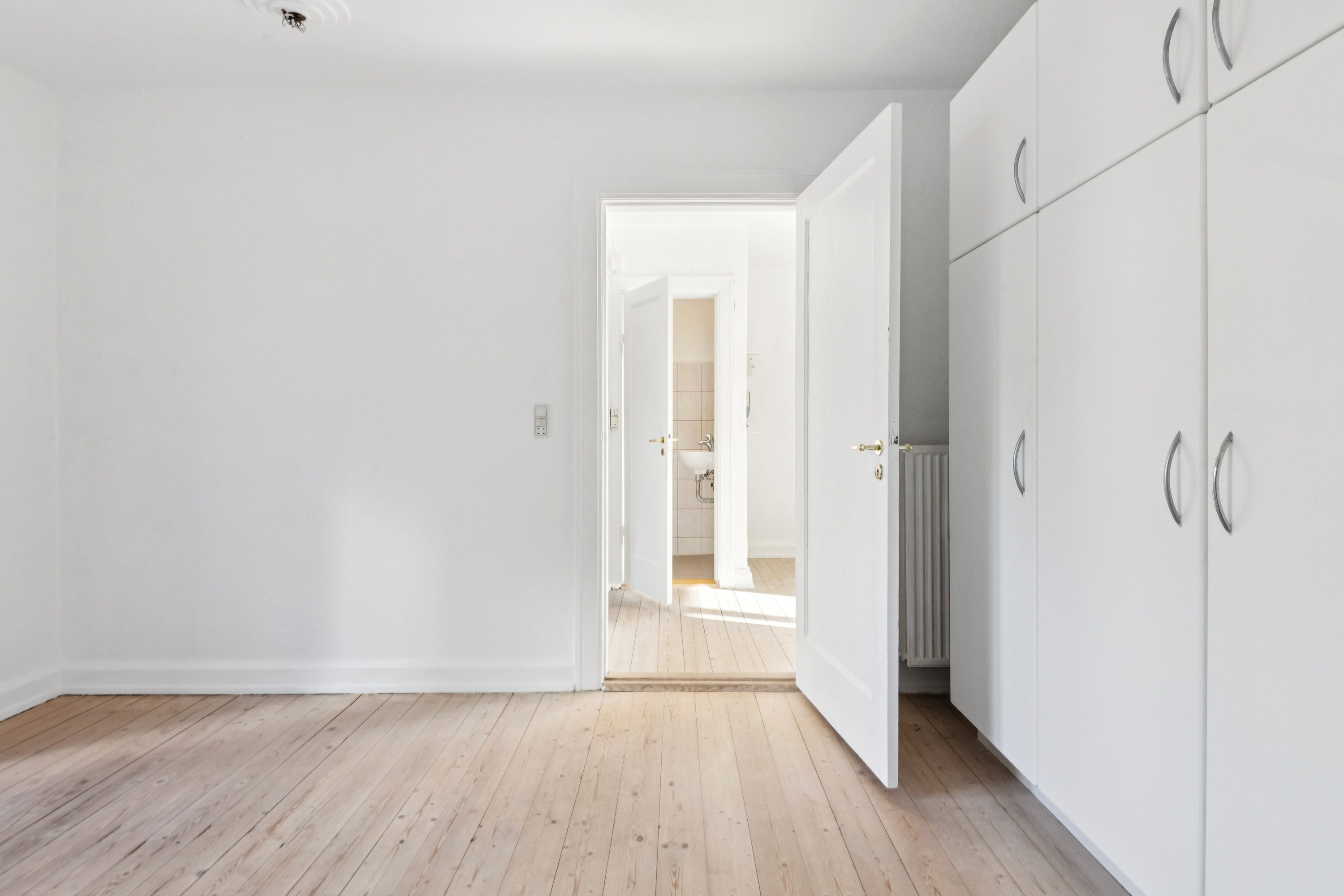 Fremhævet stue billede i fuldskærmstilstand. Billede af Ivar Huitfeldts Gade 3, 1. tv., 9000 Aalborg