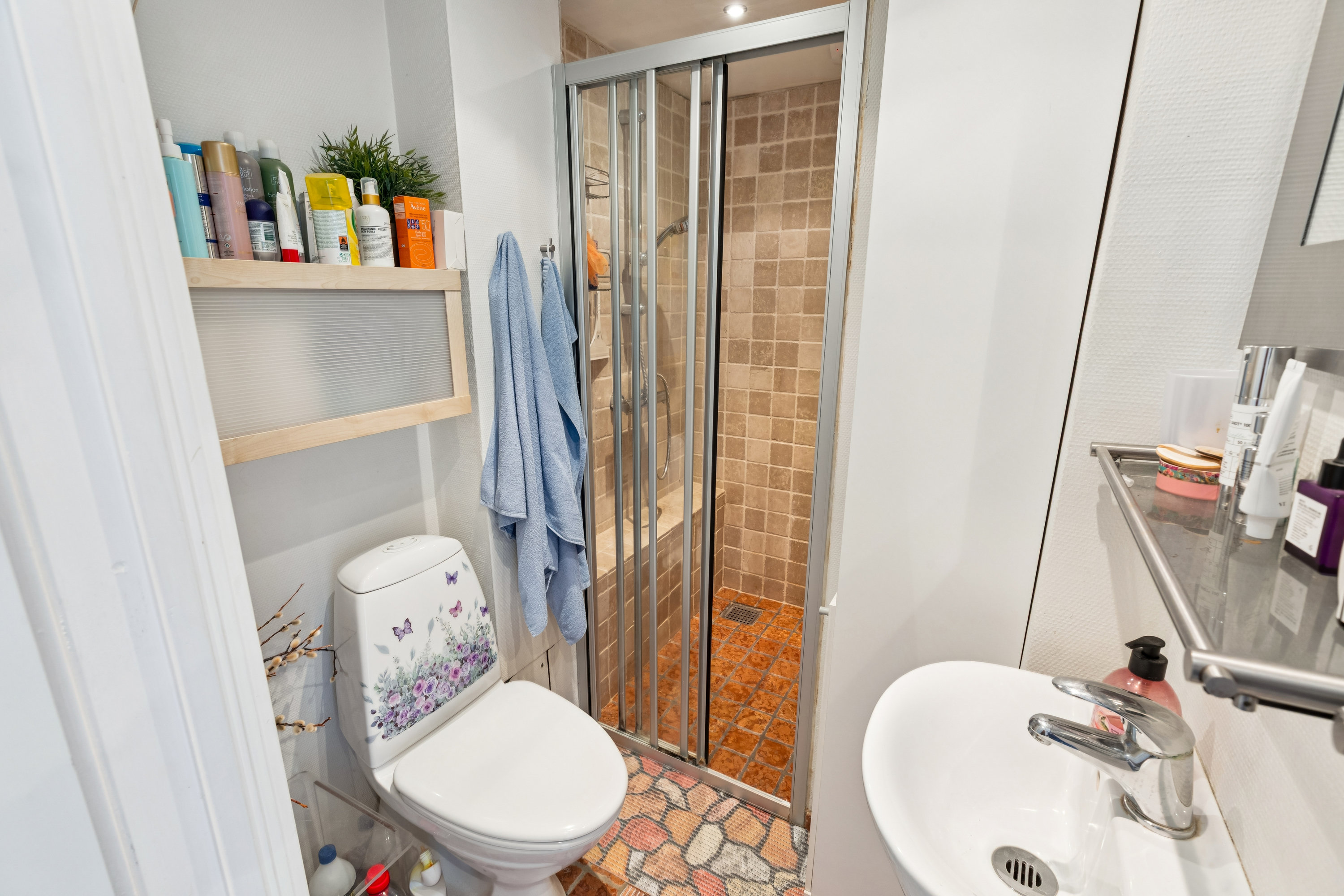 Fremhævet badeværelse billede i fuldskærmstilstand. Billede af Roskildevej 380, 1. 3., 2630 Taastrup