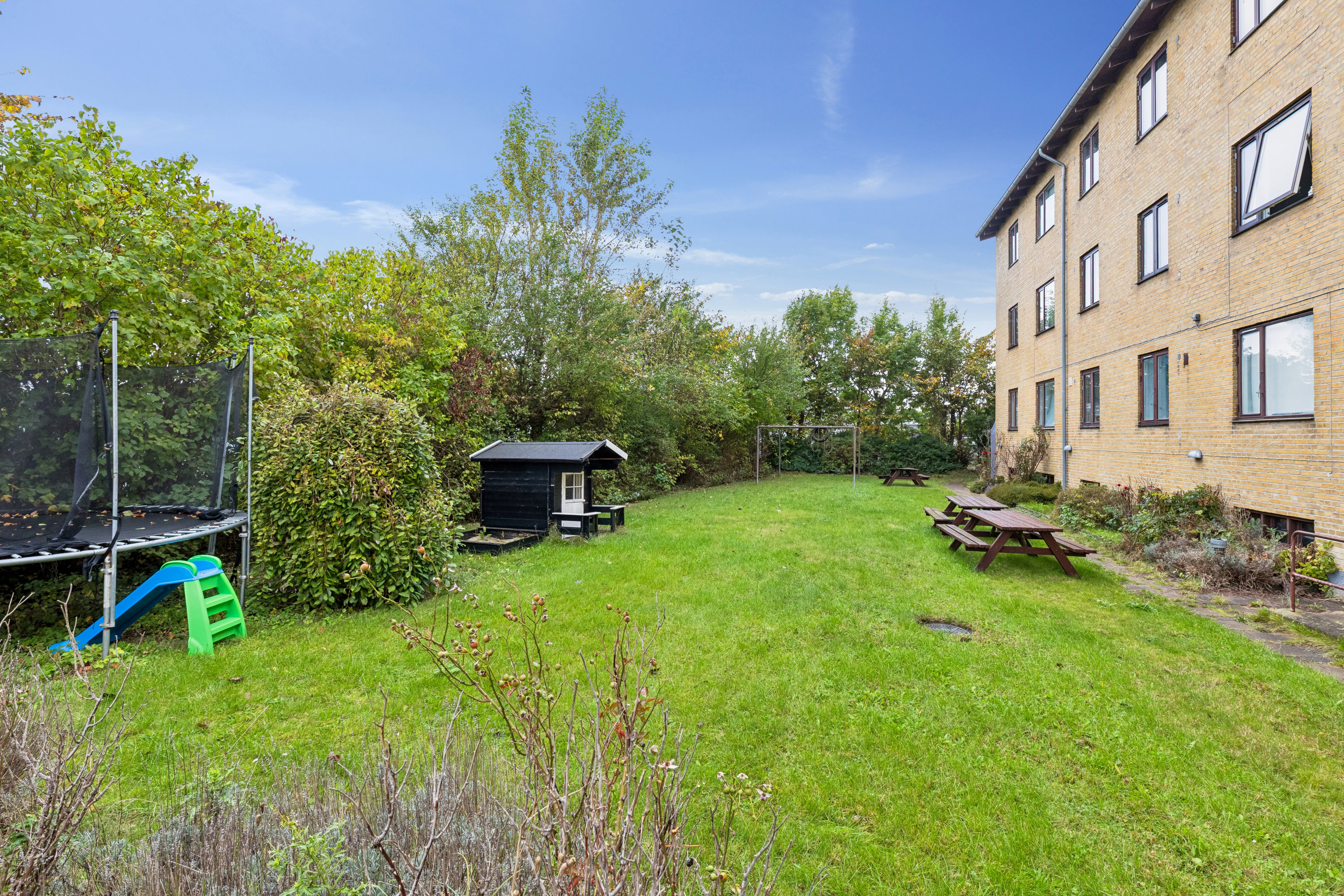 Fremhævet have billede i fuldskærmstilstand. Billede af Roskildevej 380, 1. 3., 2630 Taastrup