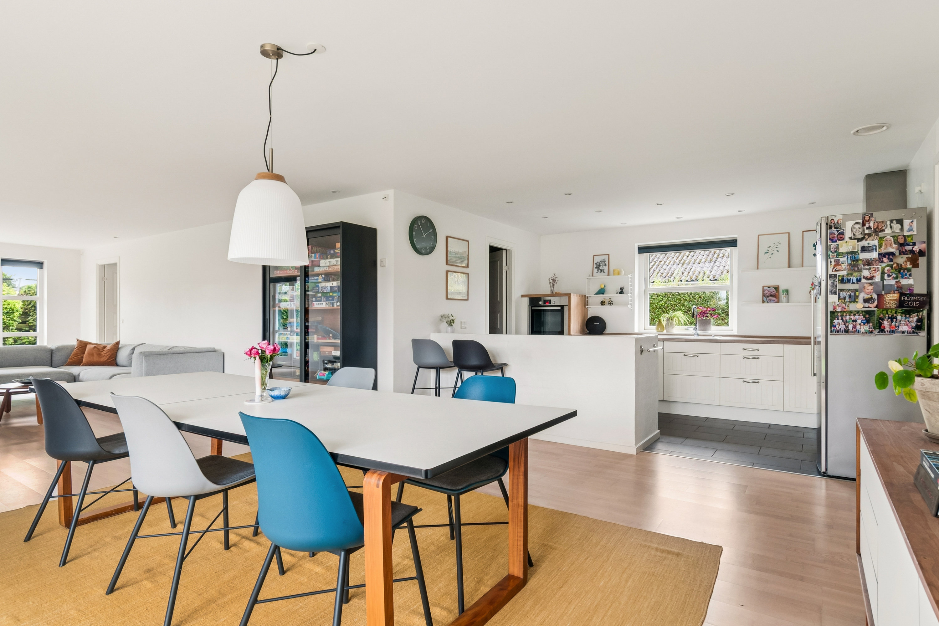 Fremhævet spisestue billede i fuldskærmstilstand. Billede af Arnborgvej 10, 2770 Kastrup