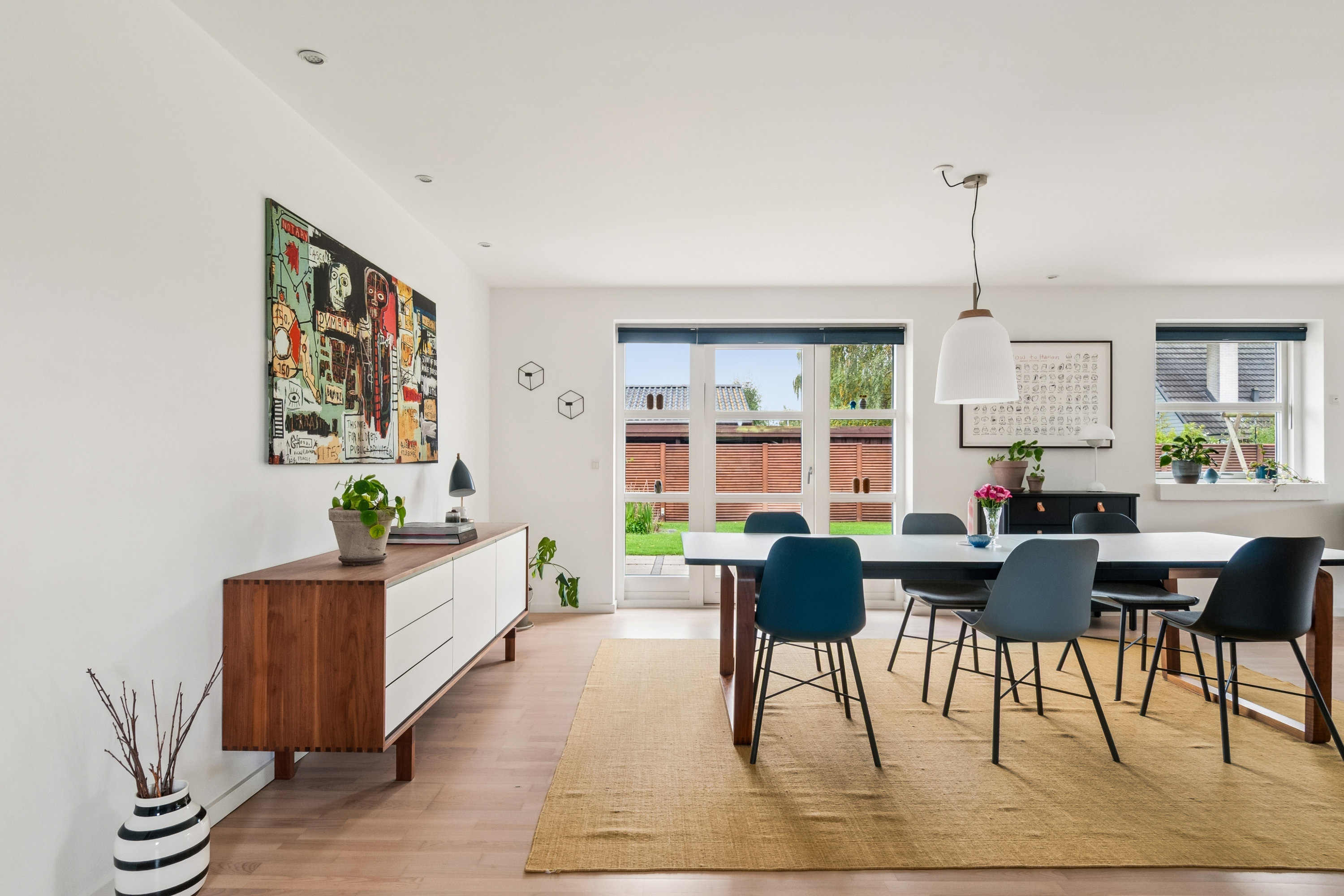 Fremhævet stue billede i fuldskærmstilstand. Billede af Arnborgvej 10, 2770 Kastrup