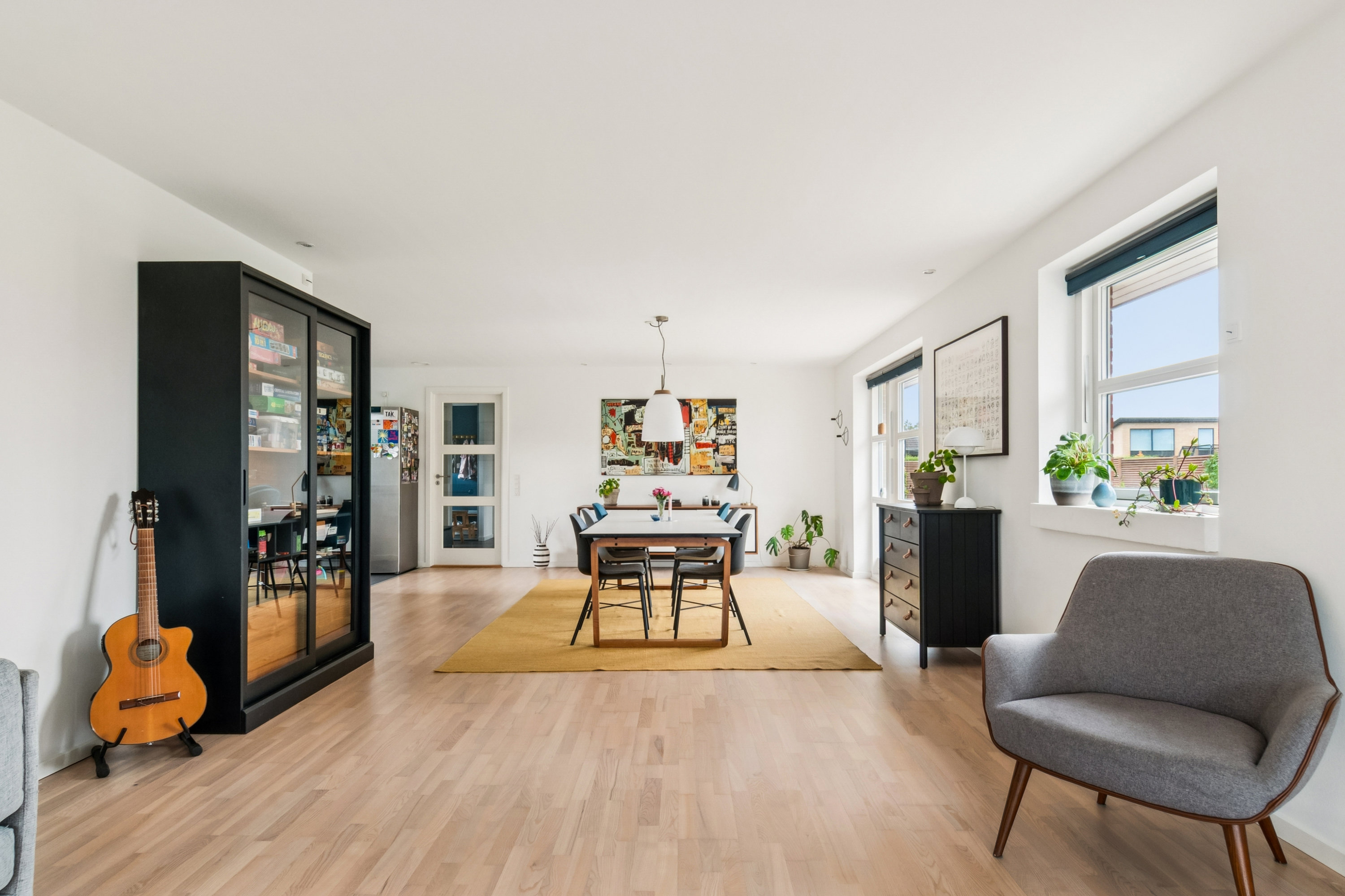 Fremhævet stue billede i fuldskærmstilstand. Billede af Arnborgvej 10, 2770 Kastrup