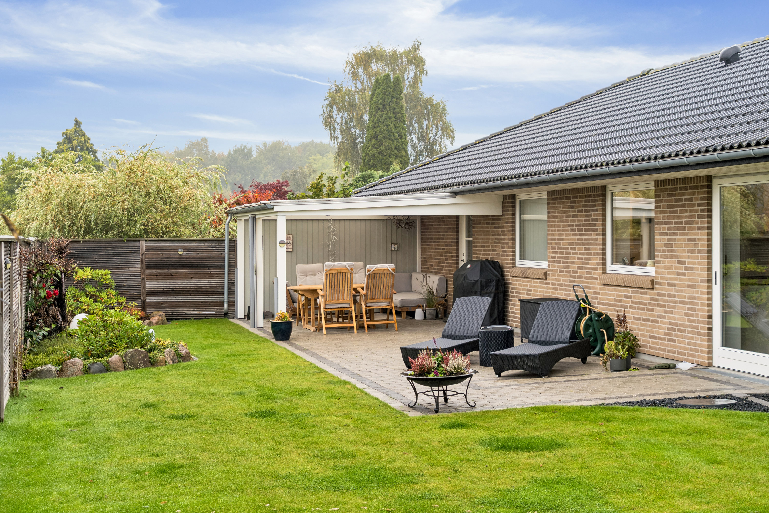 Fremhævet terrasse billede i fuldskærmstilstand. Billede af Meteorvej 16, 2730 Herlev