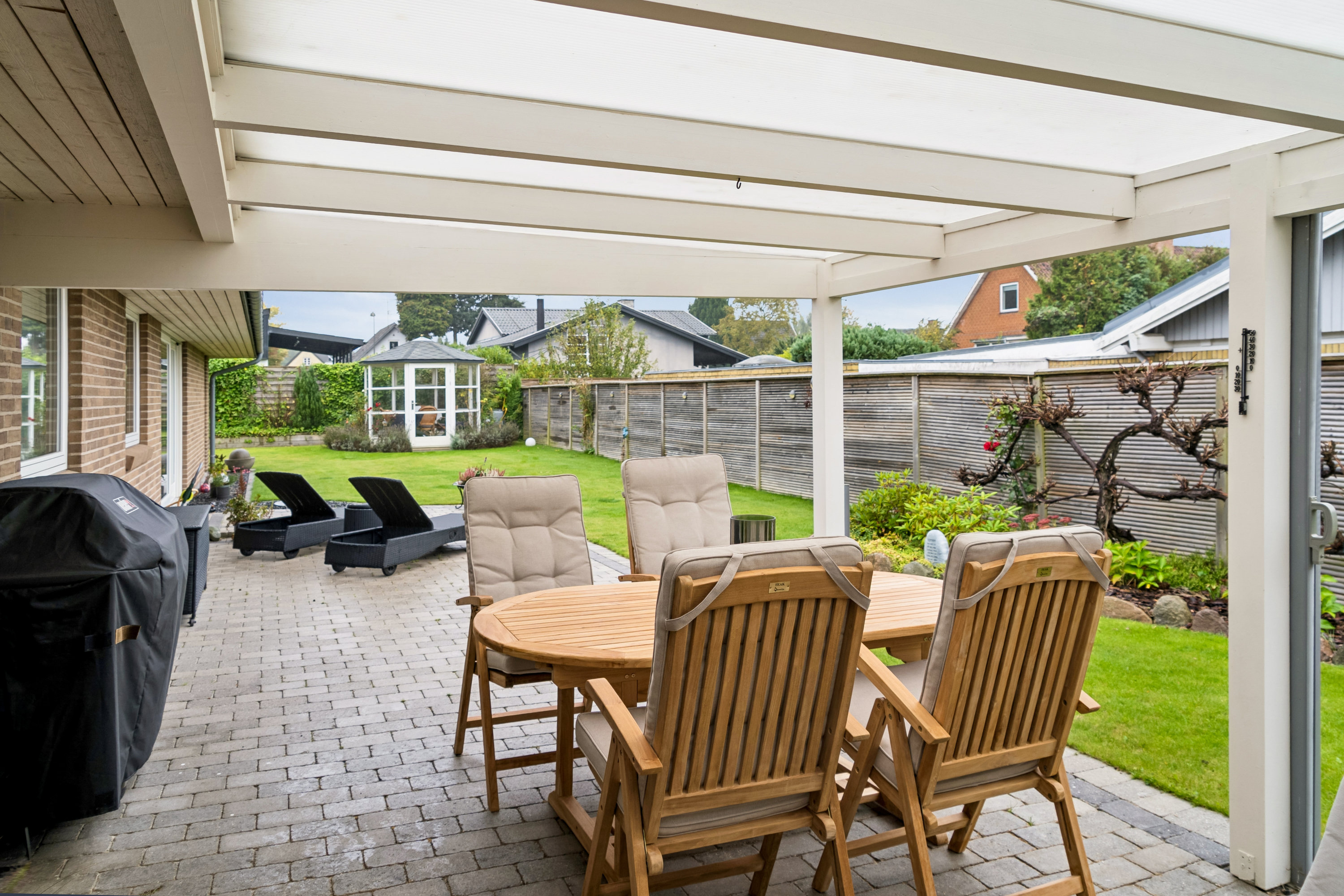 Fremhævet terrasse billede i fuldskærmstilstand. Billede af Meteorvej 16, 2730 Herlev