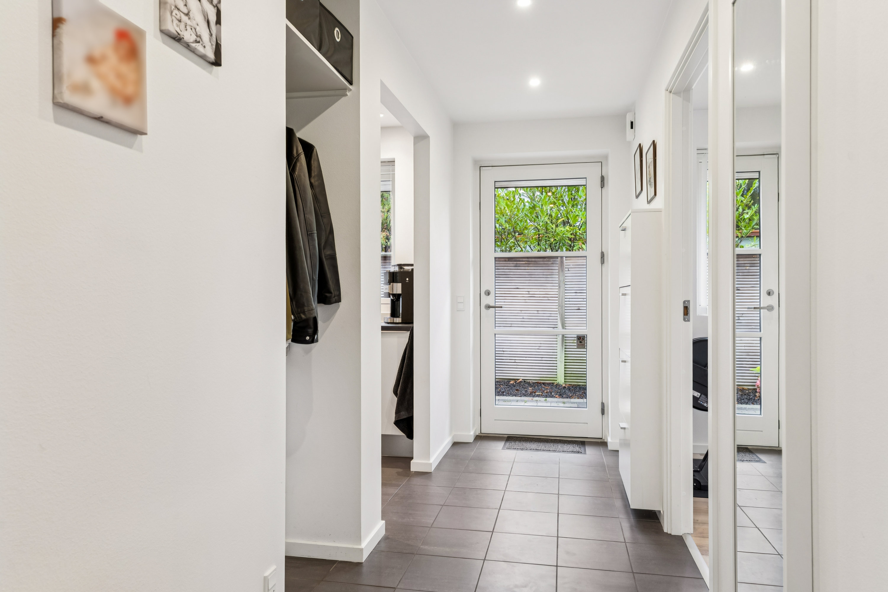 Fremhævet gang billede i fuldskærmstilstand. Billede af Meteorvej 16, 2730 Herlev