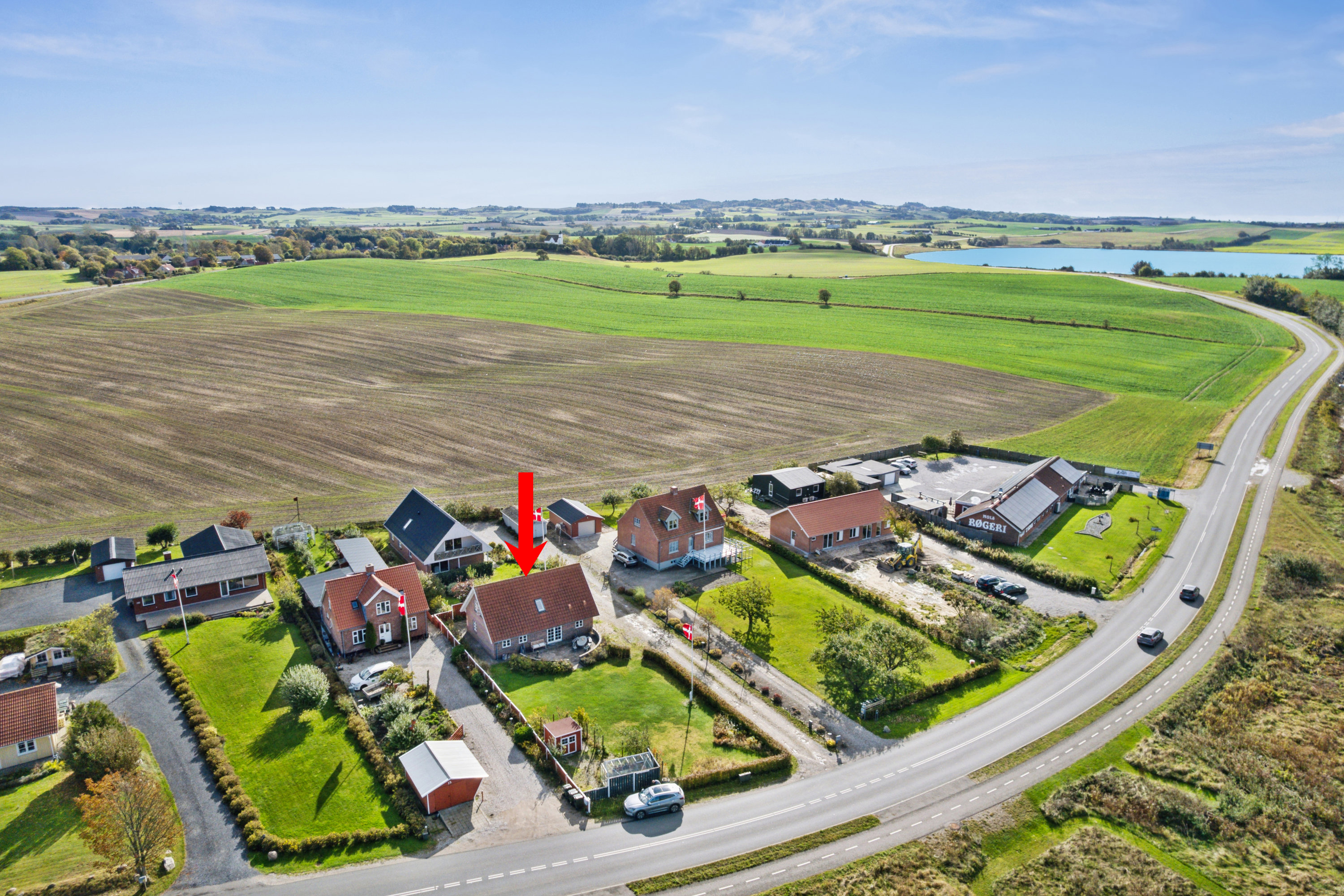 Fremhævet luftfoto billede i fuldskærmstilstand. Billede af Havhusevej 17, Egens, 8410 Rønde