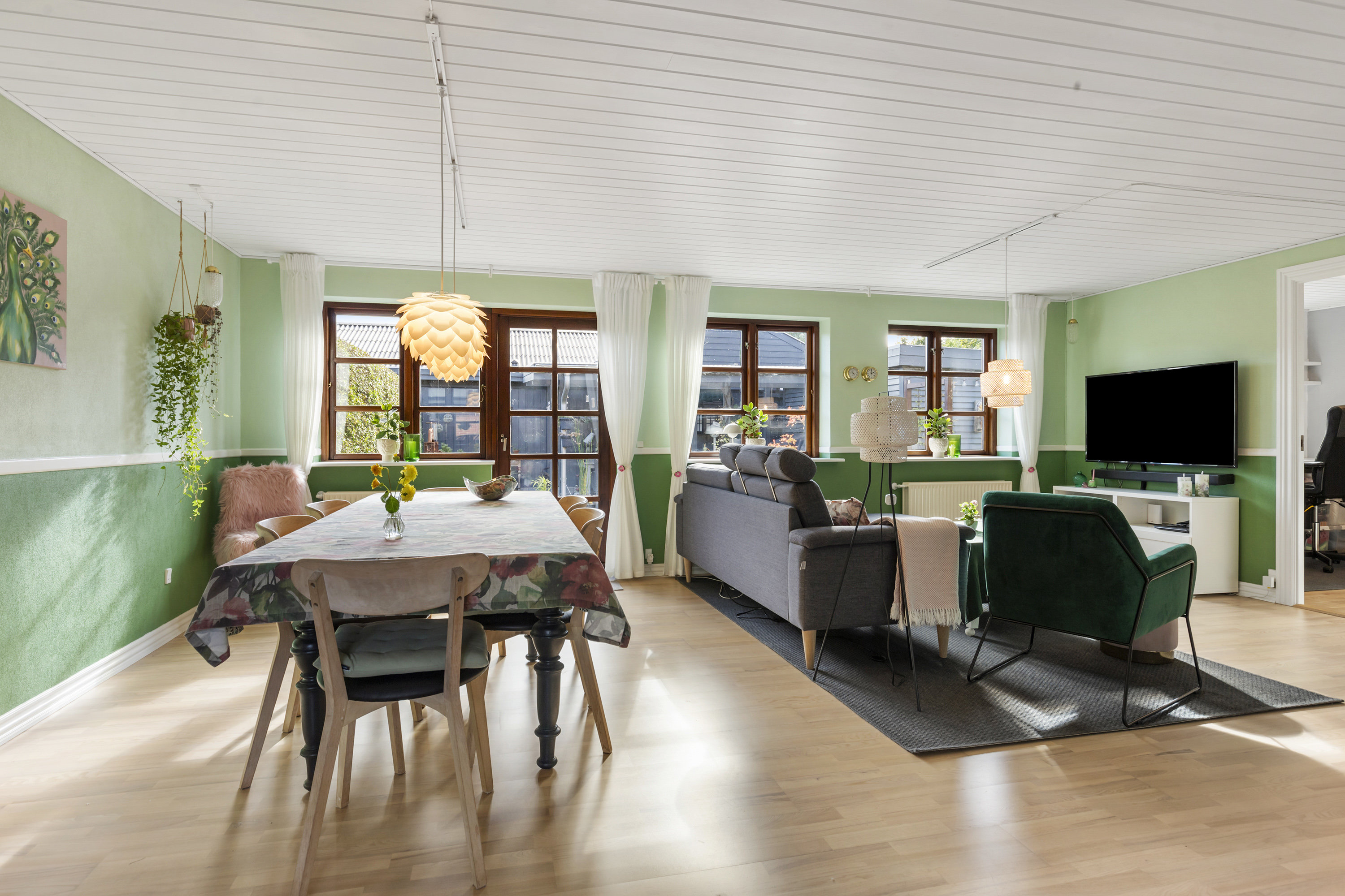 Fremhævet stue billede i fuldskærmstilstand. Billede af Keldgårdvej 28, 9600 Aars