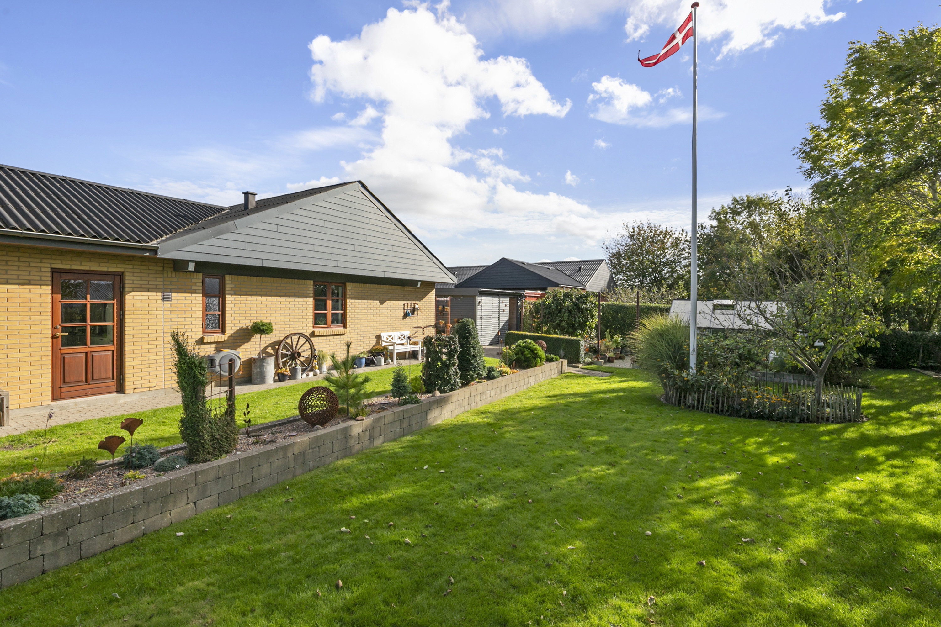 Fremhævet have billede i fuldskærmstilstand. Billede af Keldgårdvej 28, 9600 Aars