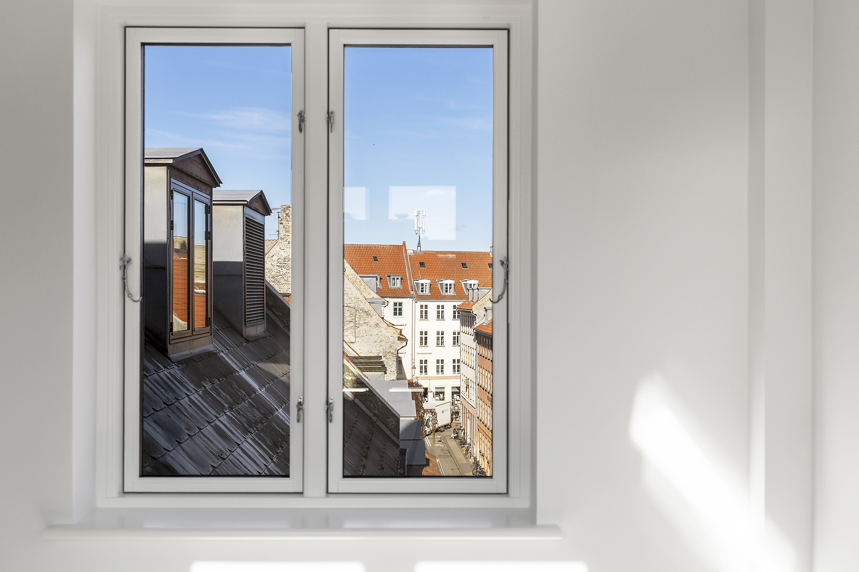 Fremhævet  billede i fuldskærmstilstand. Billede af Klosterstræde 3, 4. 2., 1157 København K