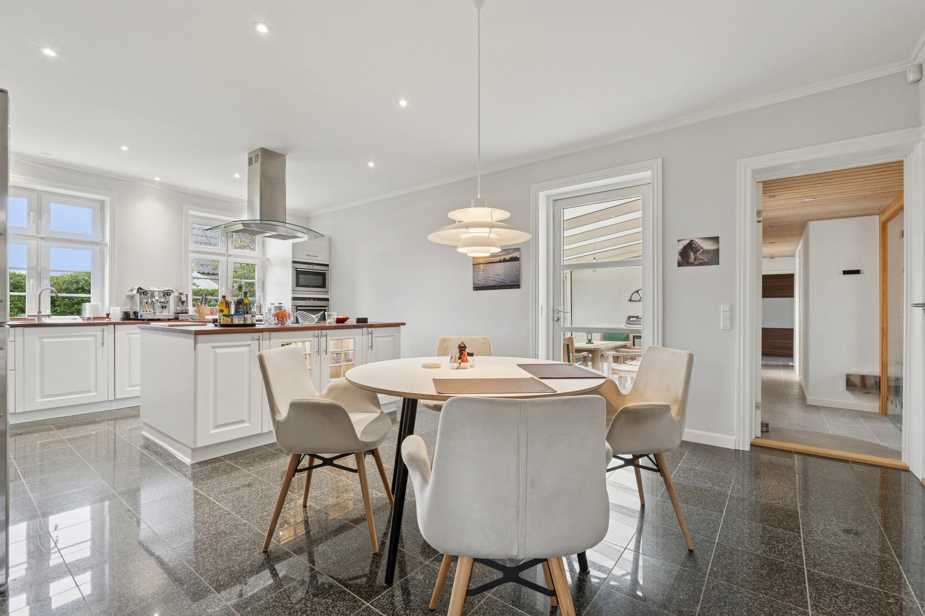 Fremhævet køkken billede i fuldskærmstilstand. Billede af Bovvej 29, 6330 Padborg