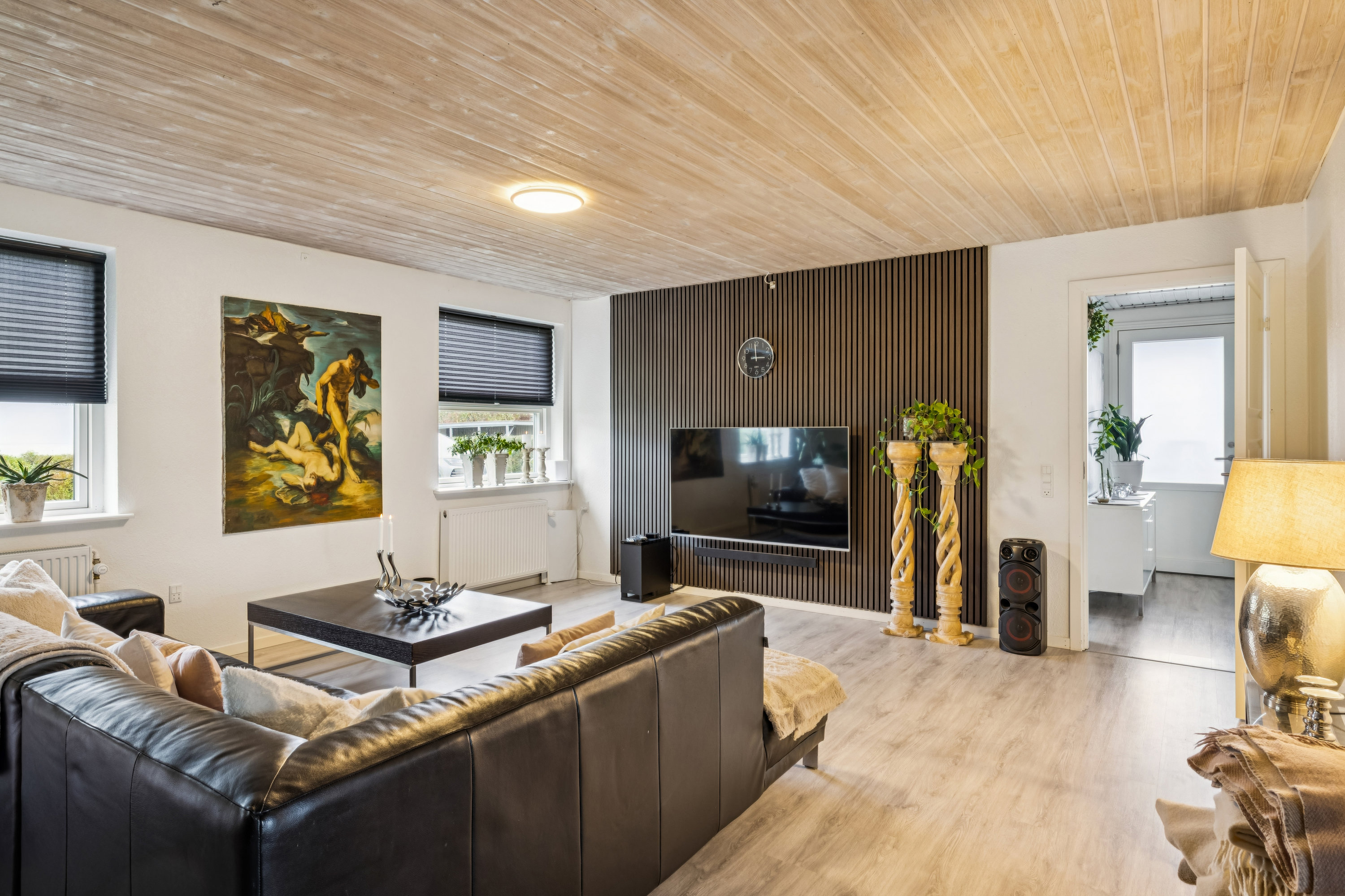 Fremhævet stue billede i fuldskærmstilstand. Billede af Vestergade 36, 8444 Balle