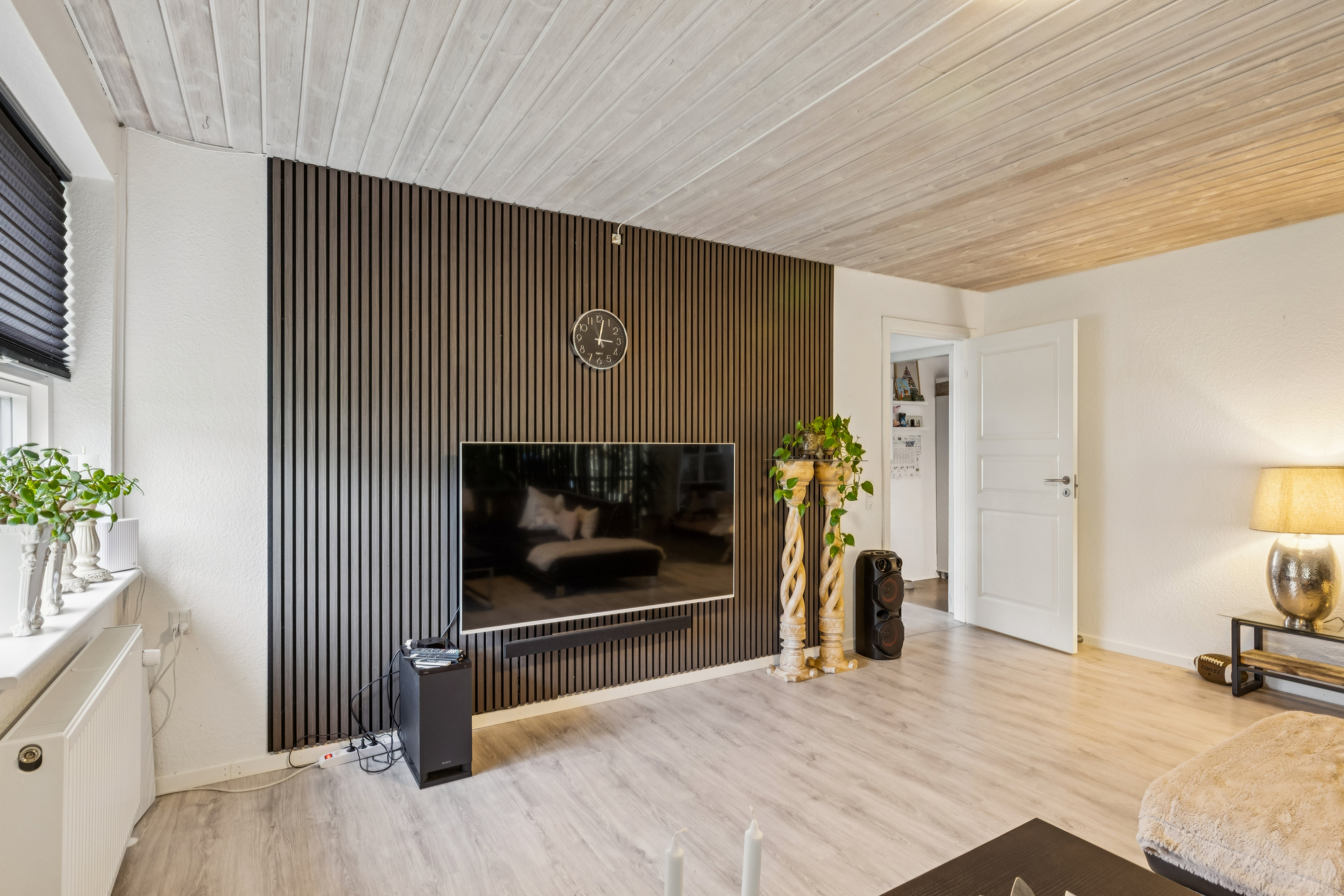 Fremhævet stue billede i fuldskærmstilstand. Billede af Vestergade 36, 8444 Balle