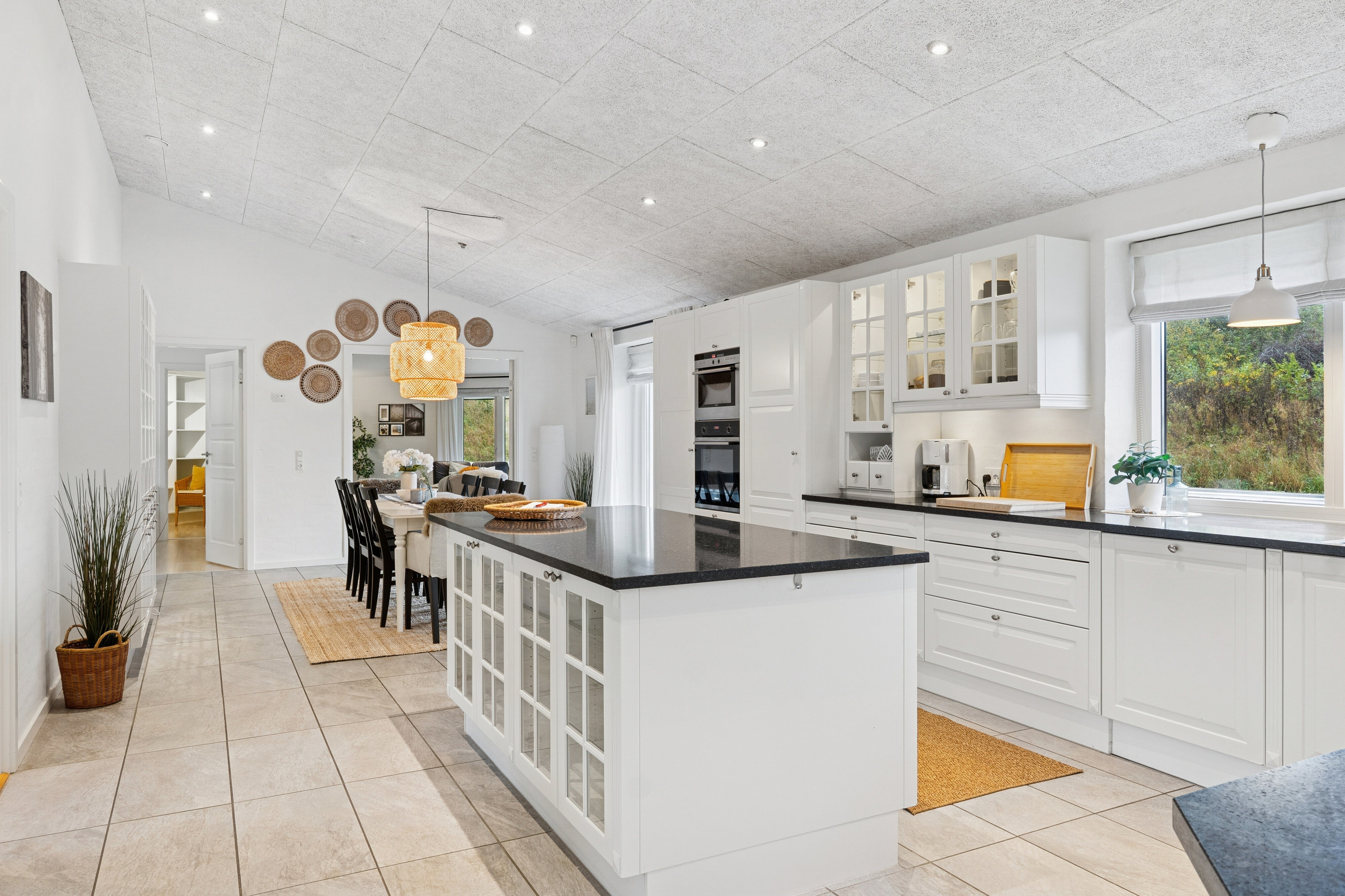 Fremhævet køkken billede i fuldskærmstilstand. Billede af Teglgårdshaven 8, 9870 Sindal