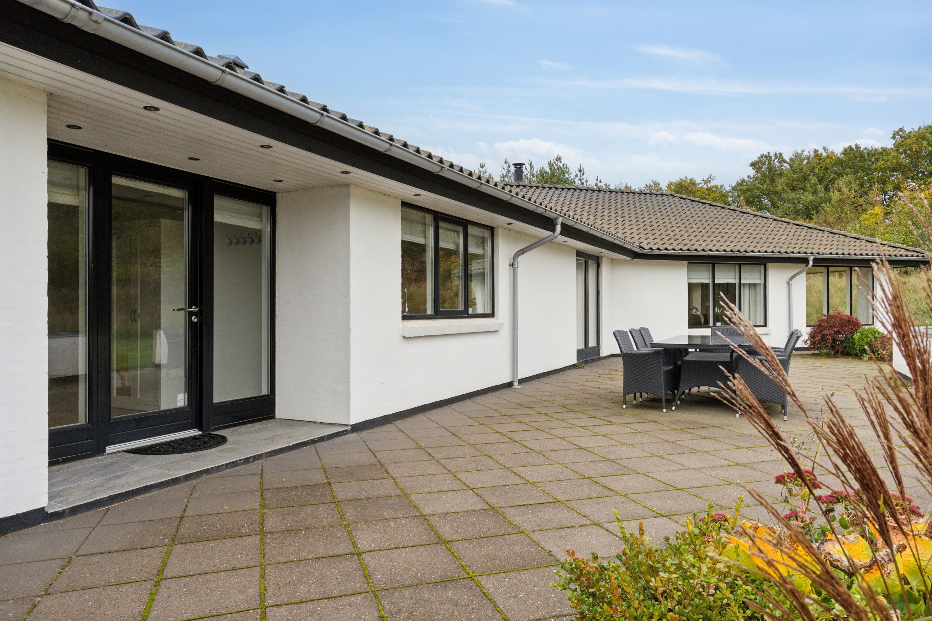 Miniaturebillede 1: terrasse. Billede af Teglgårdshaven 8, 9870 Sindal