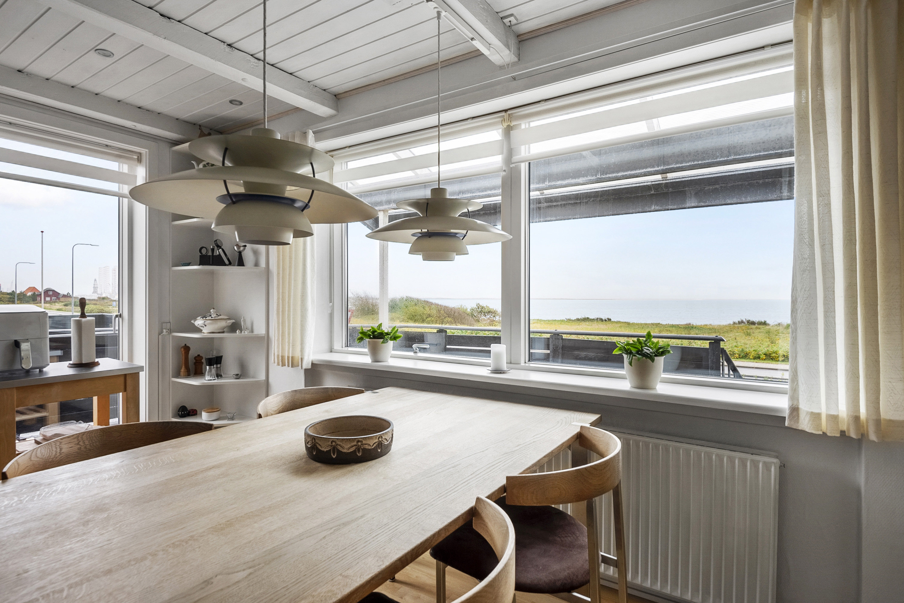 Fremhævet spisestue billede i fuldskærmstilstand. Billede af Sædding Strandvej 117, 6710 Esbjerg V