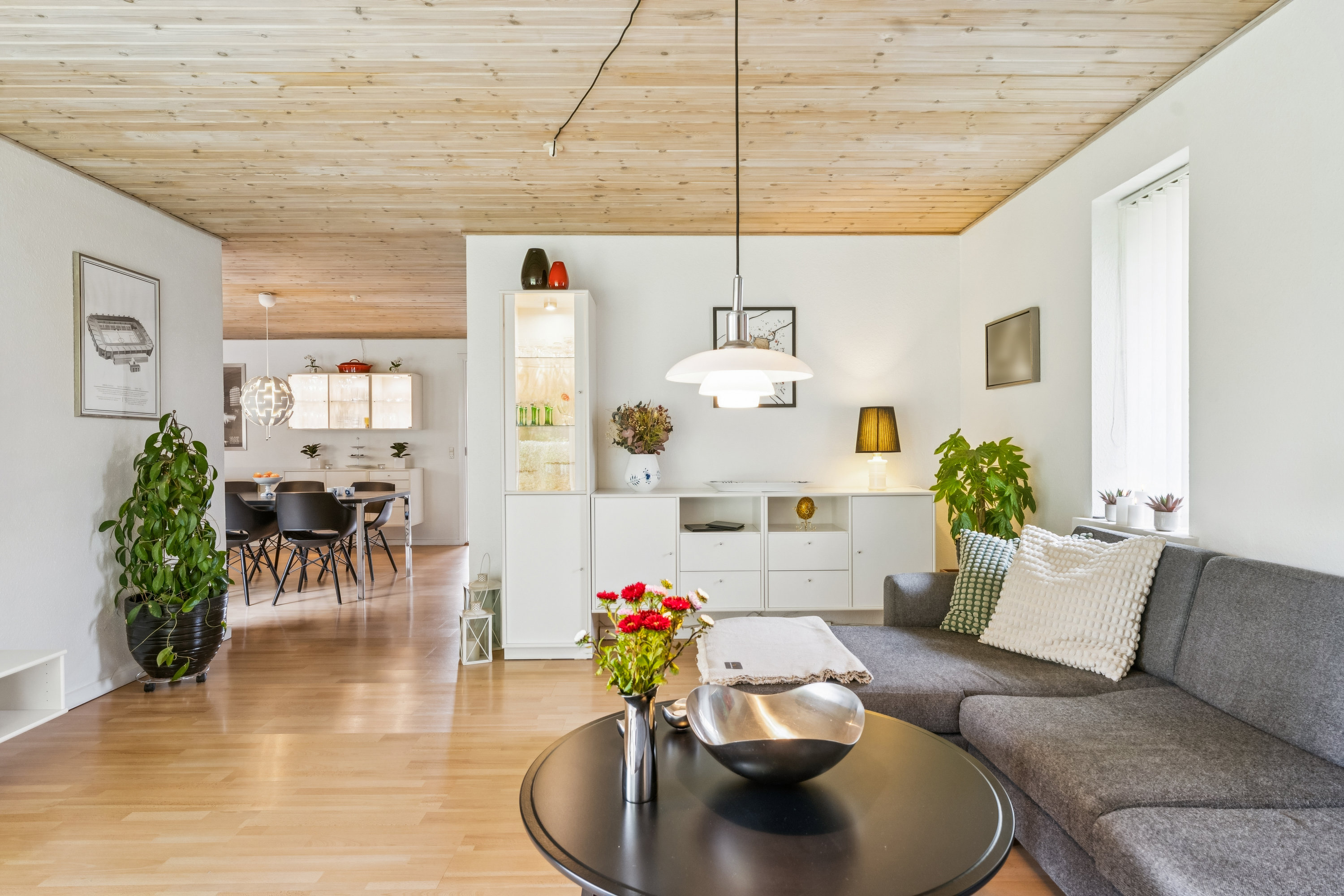 Fremhævet stue billede i fuldskærmstilstand. Billede af Hanherredvej 3, 8940 Randers SV