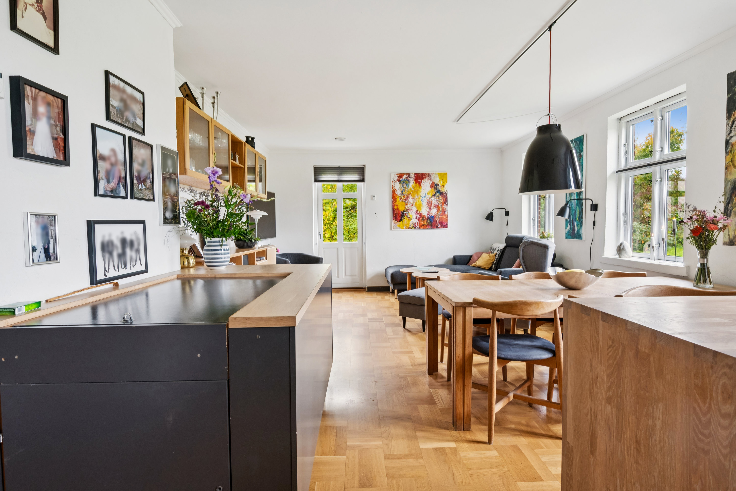 Fremhævet køkken billede i fuldskærmstilstand. Billede af Solkærvej 5, Tinning, 8382 Hinnerup