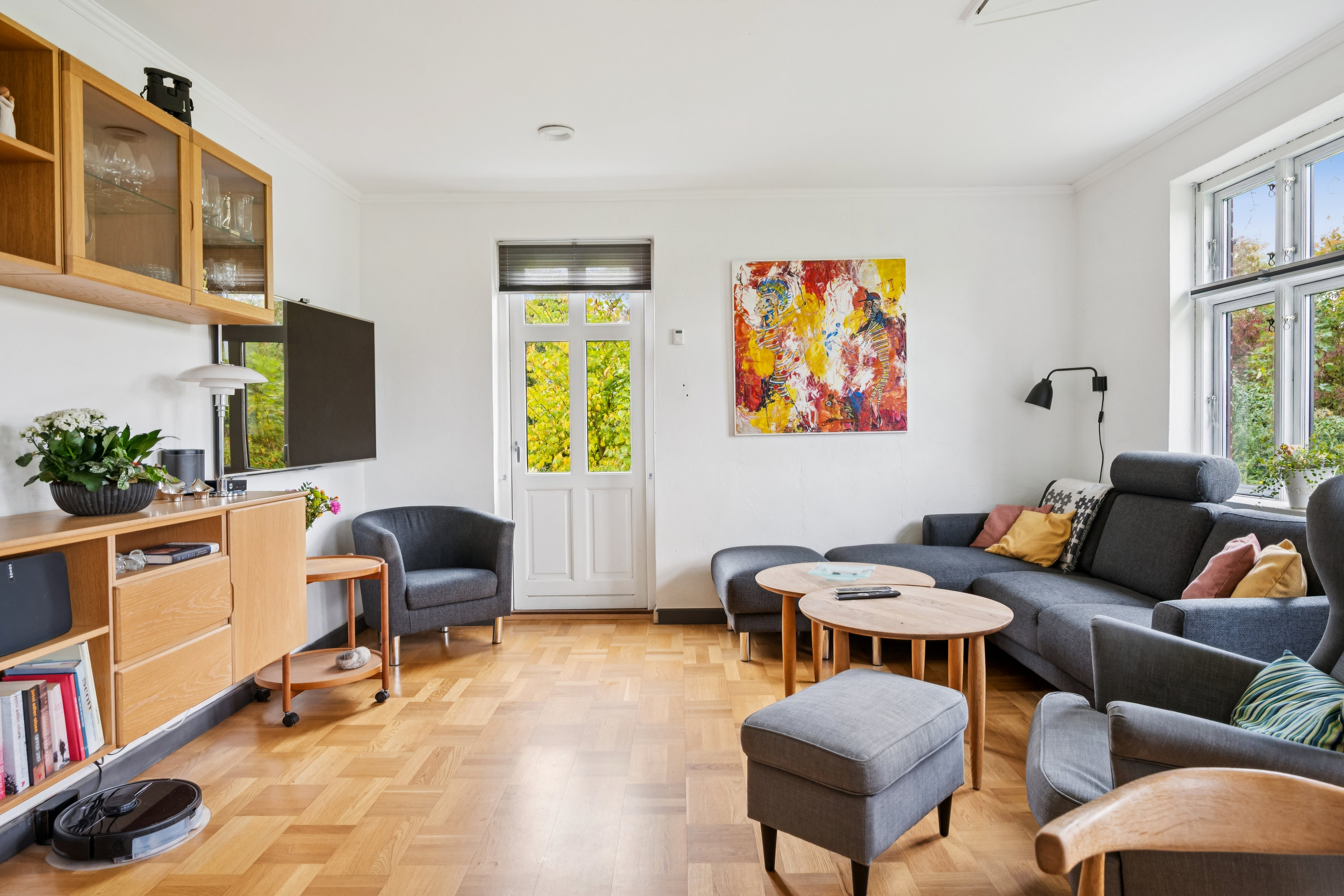 Fremhævet stue billede i fuldskærmstilstand. Billede af Solkærvej 5, Tinning, 8382 Hinnerup