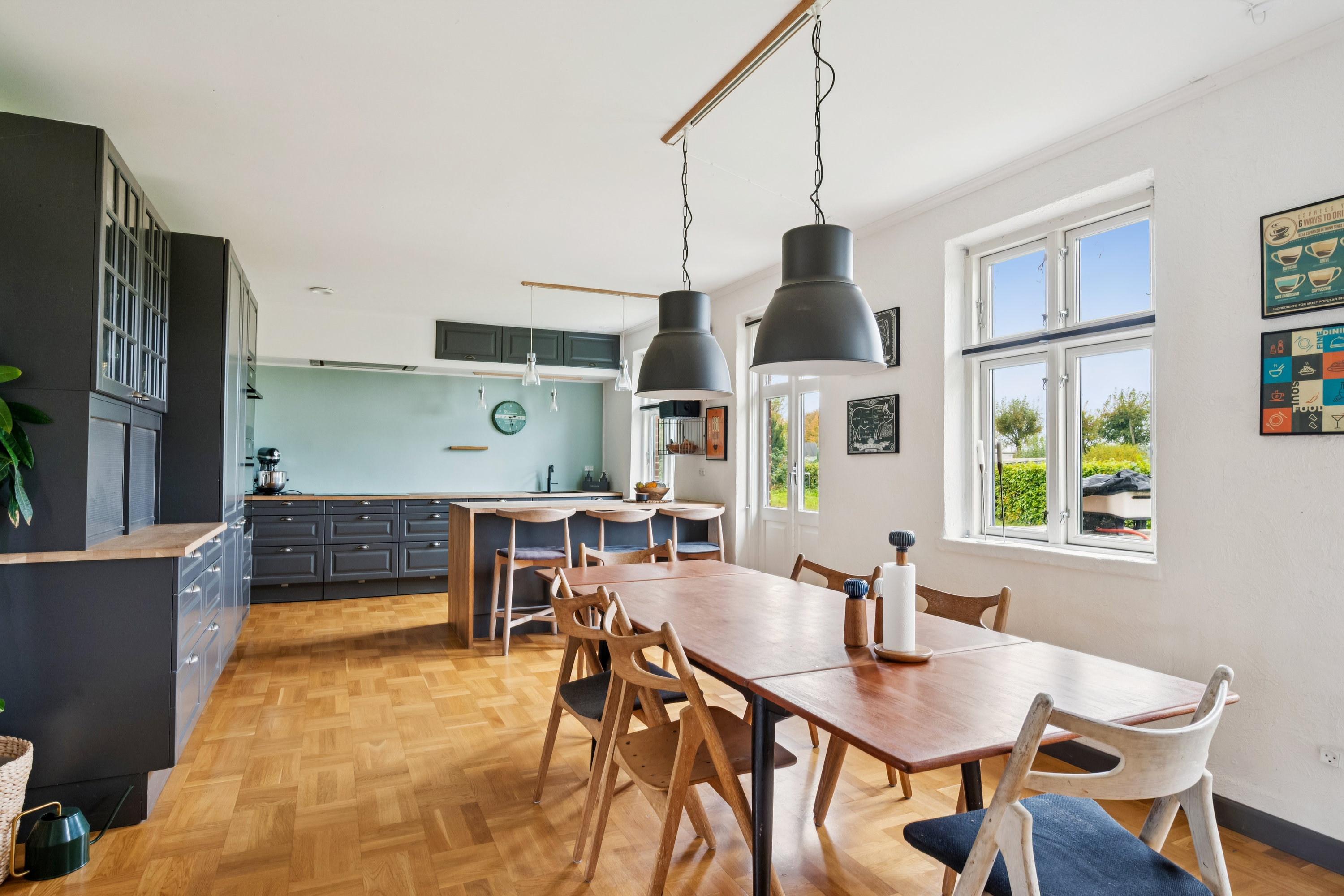 Fremhævet spisestue billede i fuldskærmstilstand. Billede af Solkærvej 5, Tinning, 8382 Hinnerup