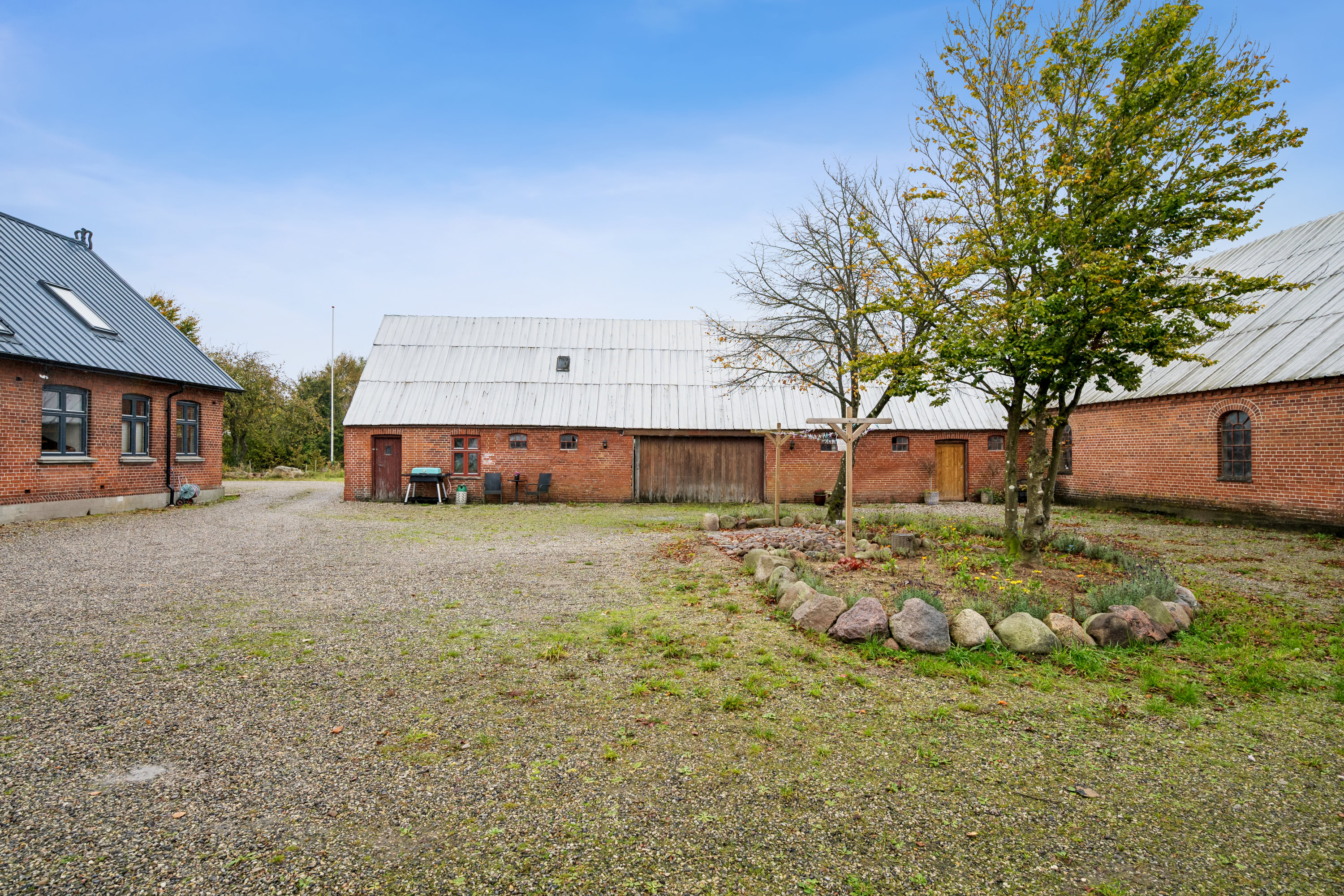 Fremhævet andet billede i fuldskærmstilstand. Billede af Solkærvej 5, Tinning, 8382 Hinnerup