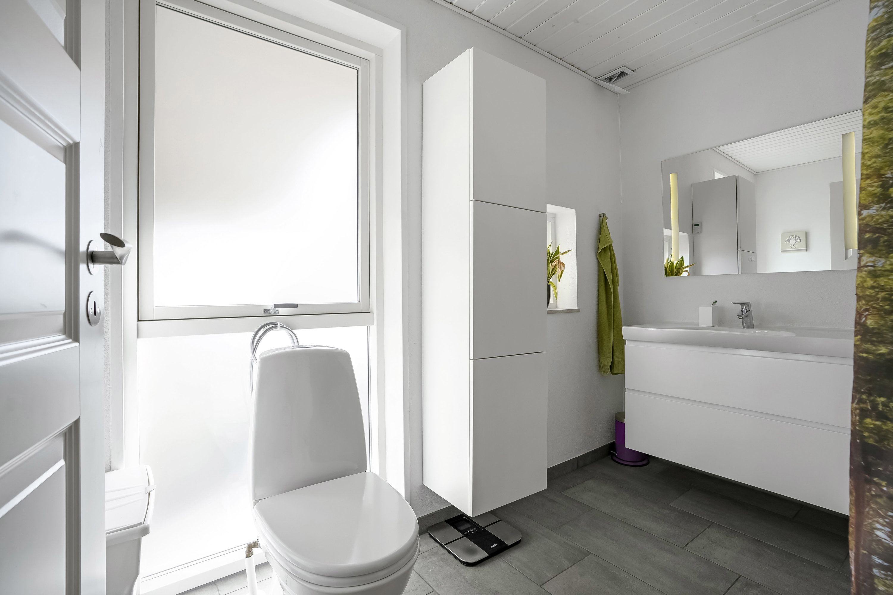 Fremhævet toilet billede i fuldskærmstilstand. Billede af Østerled 4, 8740 Brædstrup