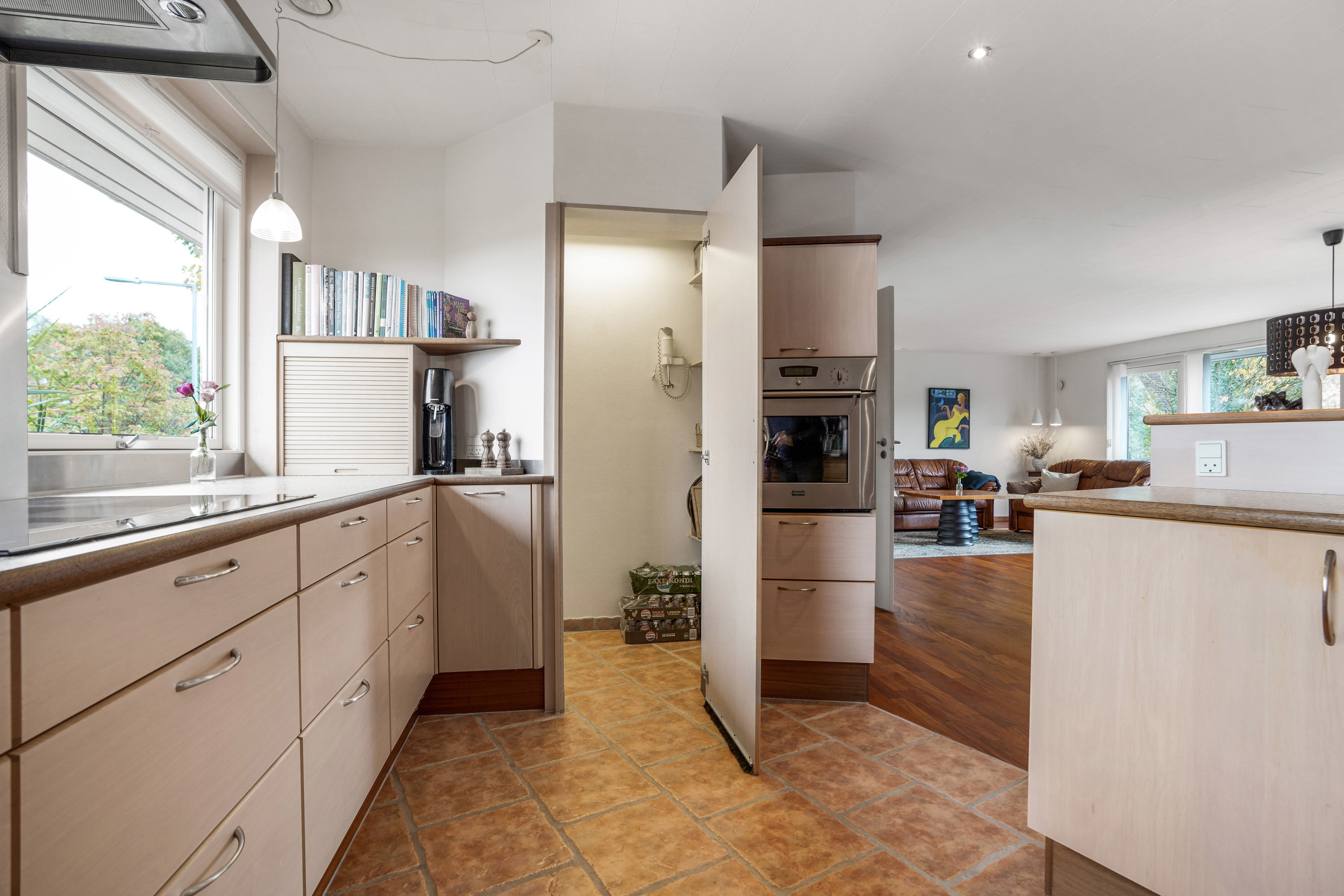 Fremhævet køkken billede i fuldskærmstilstand. Billede af Refshaven 3, 7321 Gadbjerg