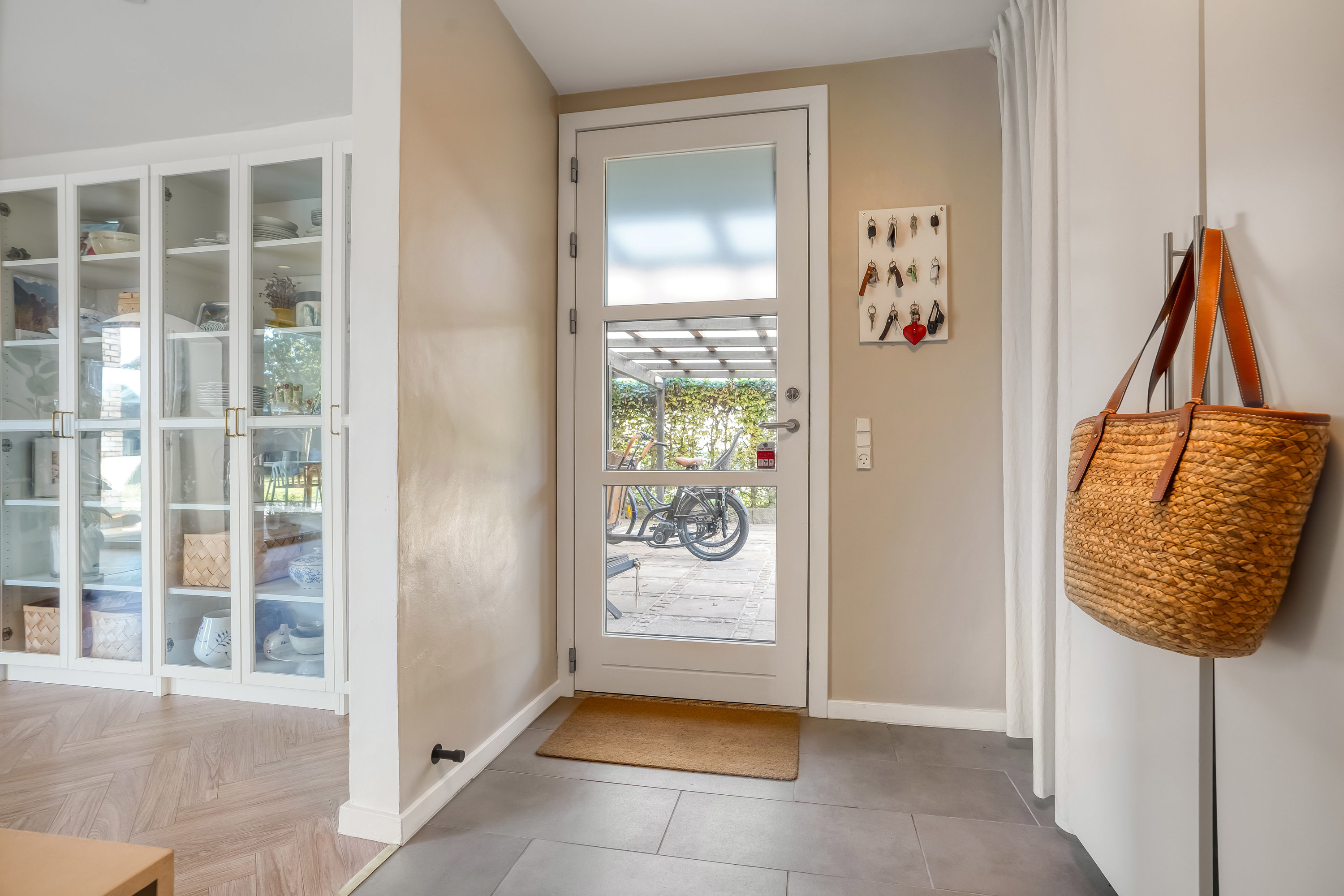 Fremhævet entré billede i fuldskærmstilstand. Billede af Ligustervænget 10, Dalum, 5250 Odense SV