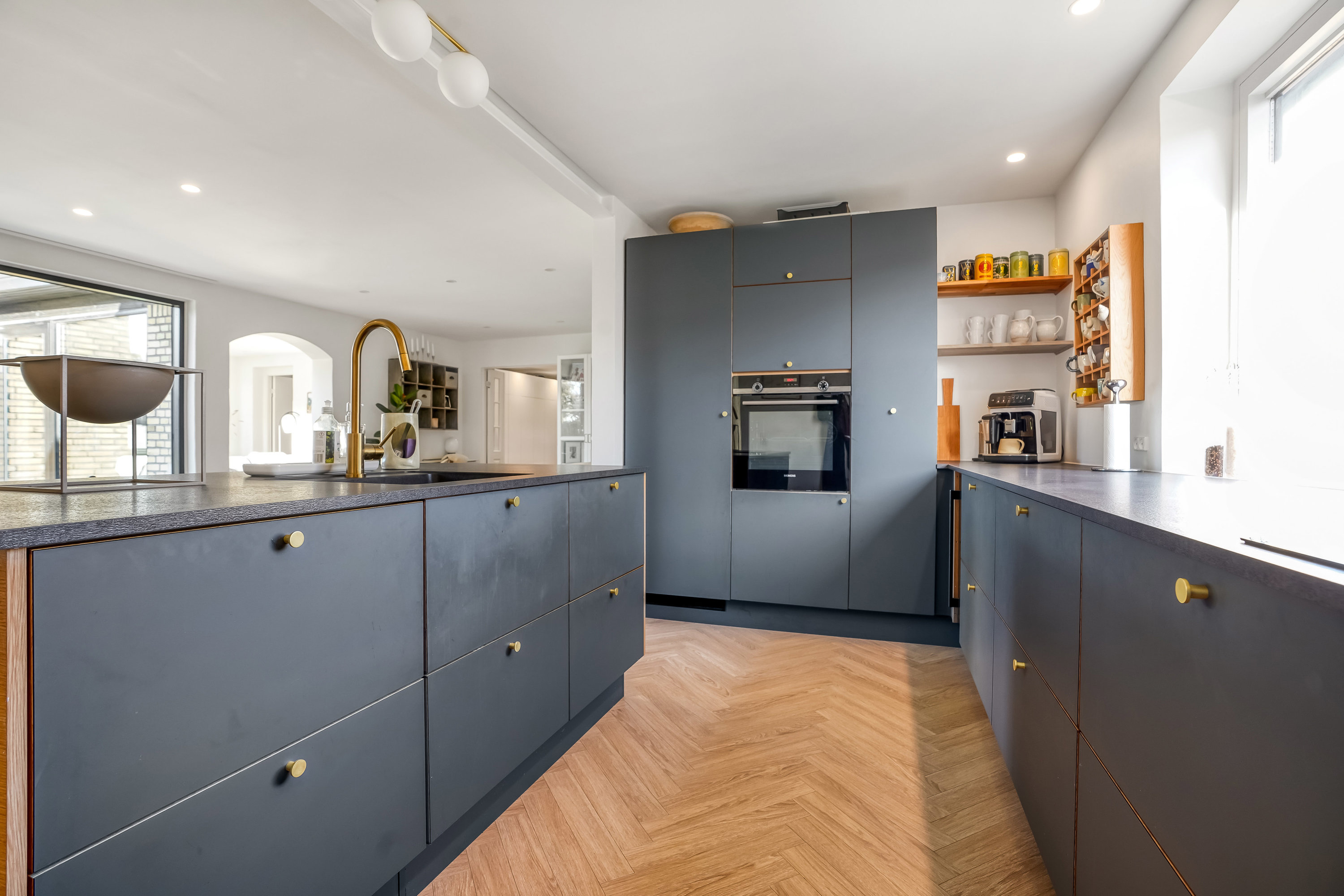 Fremhævet køkken billede i fuldskærmstilstand. Billede af Ligustervænget 10, Dalum, 5250 Odense SV