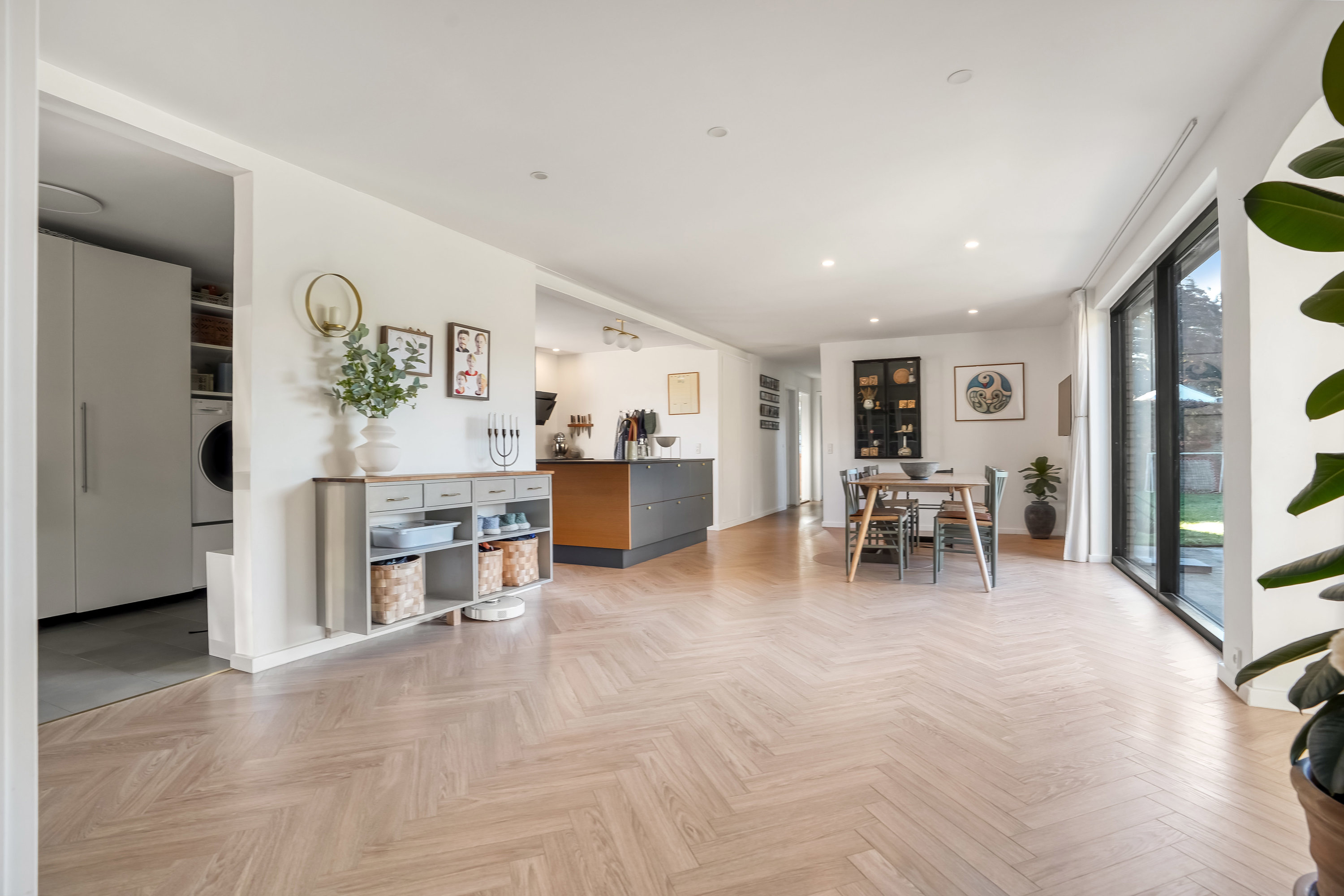 Fremhævet stue billede i fuldskærmstilstand. Billede af Ligustervænget 10, Dalum, 5250 Odense SV