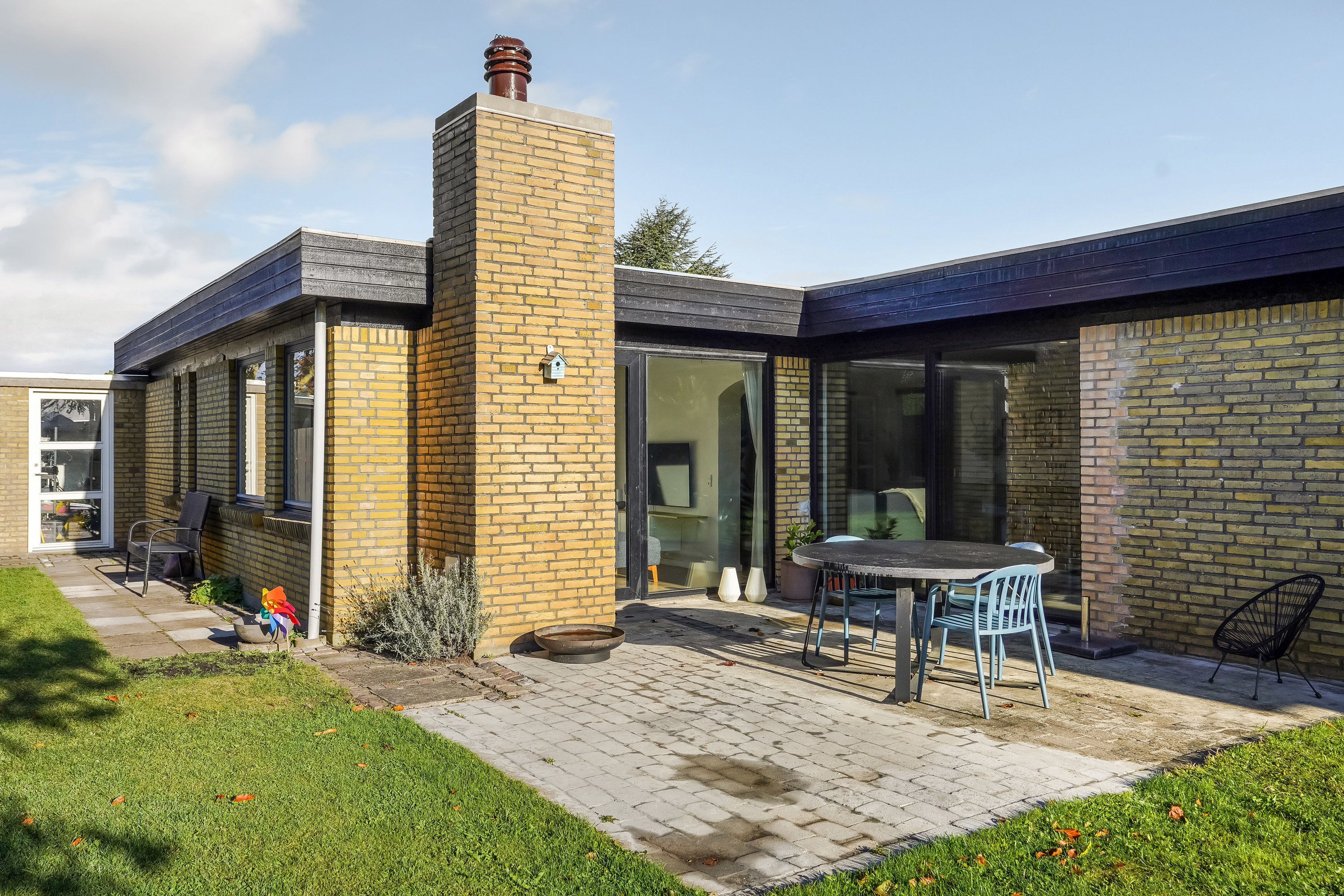 Fremhævet terrasse billede i fuldskærmstilstand. Billede af Ligustervænget 10, Dalum, 5250 Odense SV