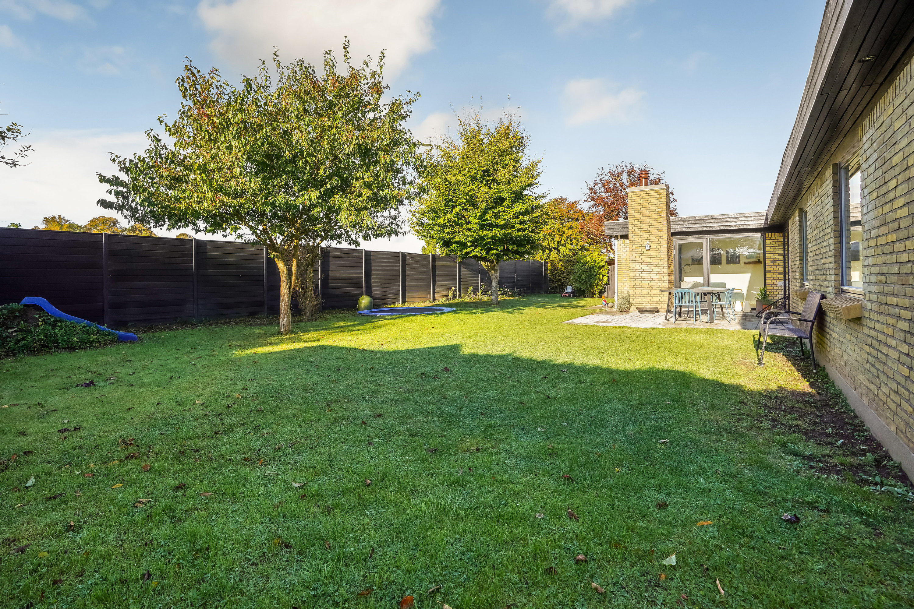 Fremhævet have billede i fuldskærmstilstand. Billede af Ligustervænget 10, Dalum, 5250 Odense SV