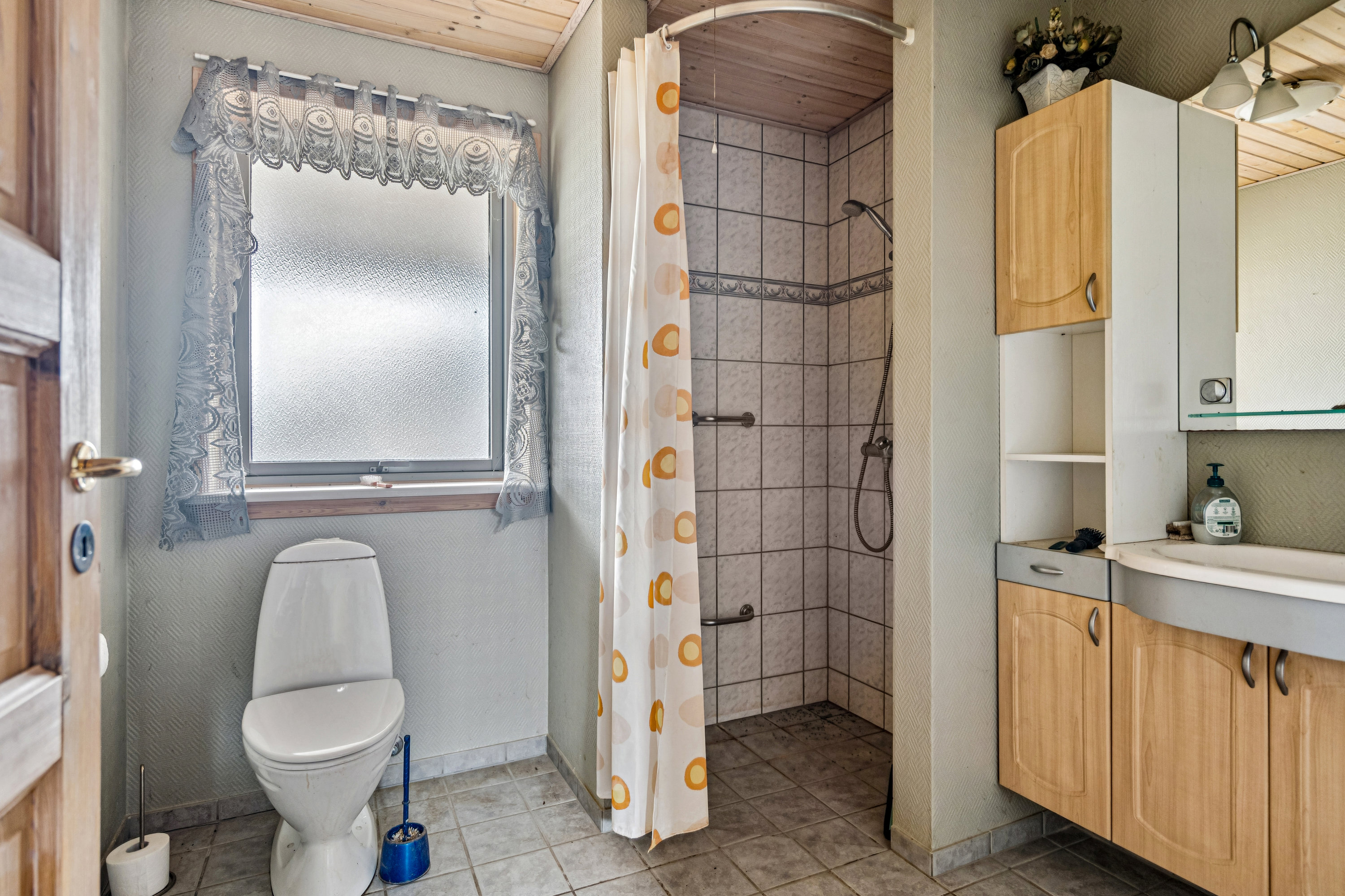 Fremhævet badeværelse billede i fuldskærmstilstand. Billede af Finlandsgade 10, 9850 Hirtshals