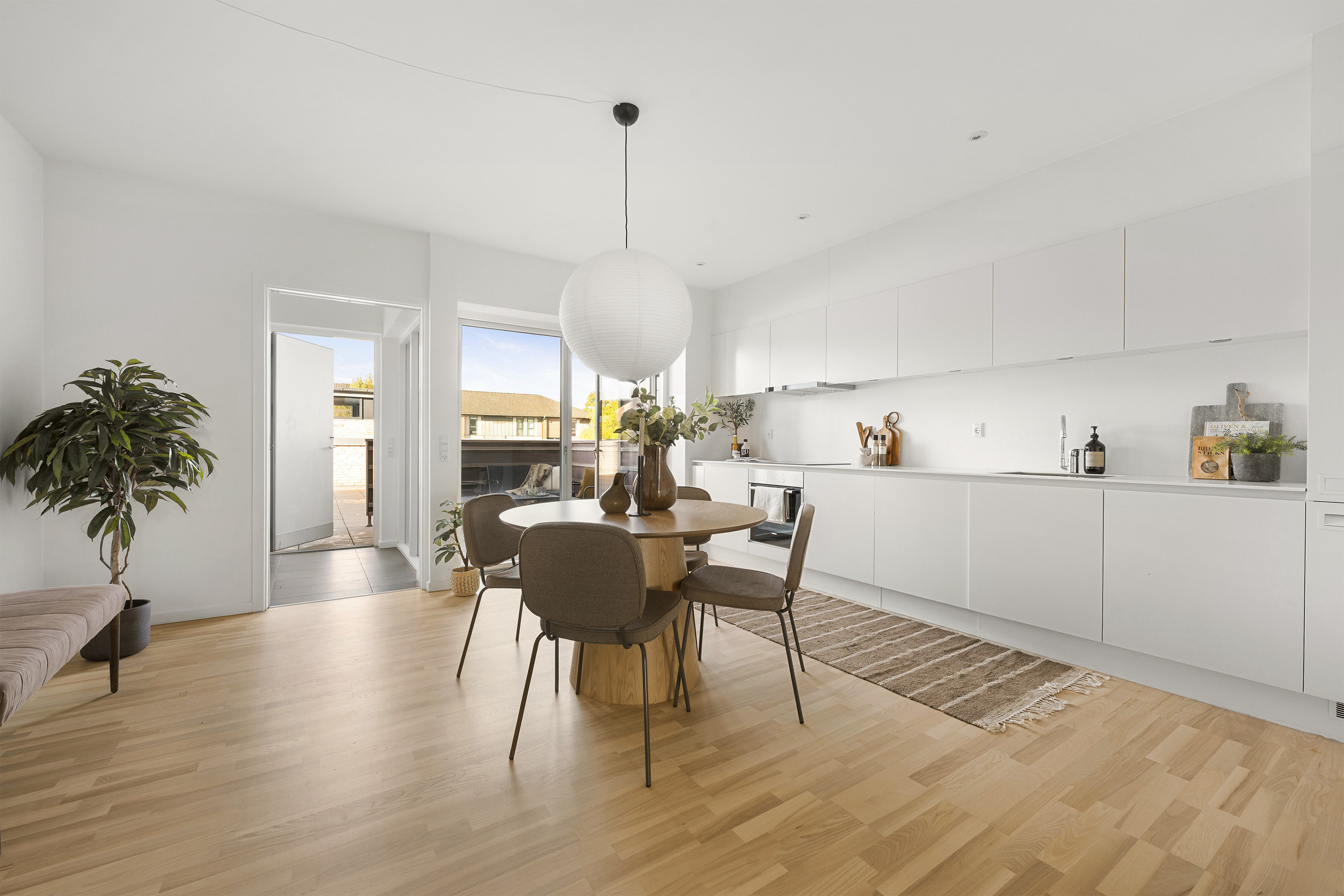 Miniaturebillede 1: køkken. Billede af Ahornvej 1F, 1. 11., 2970 Hørsholm