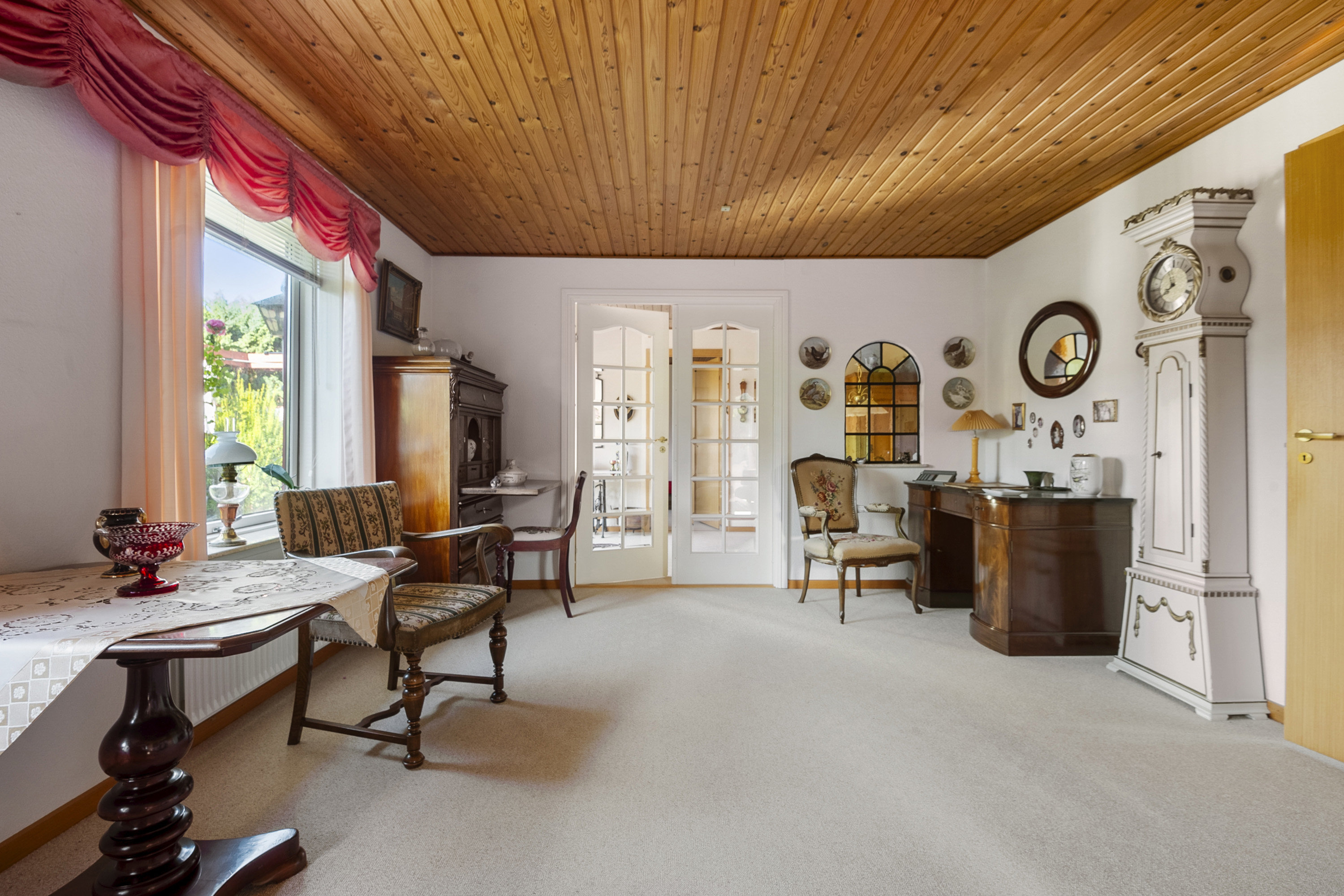 Fremhævet stue billede i fuldskærmstilstand. Billede af Marken 33, Tarp, 6715 Esbjerg N