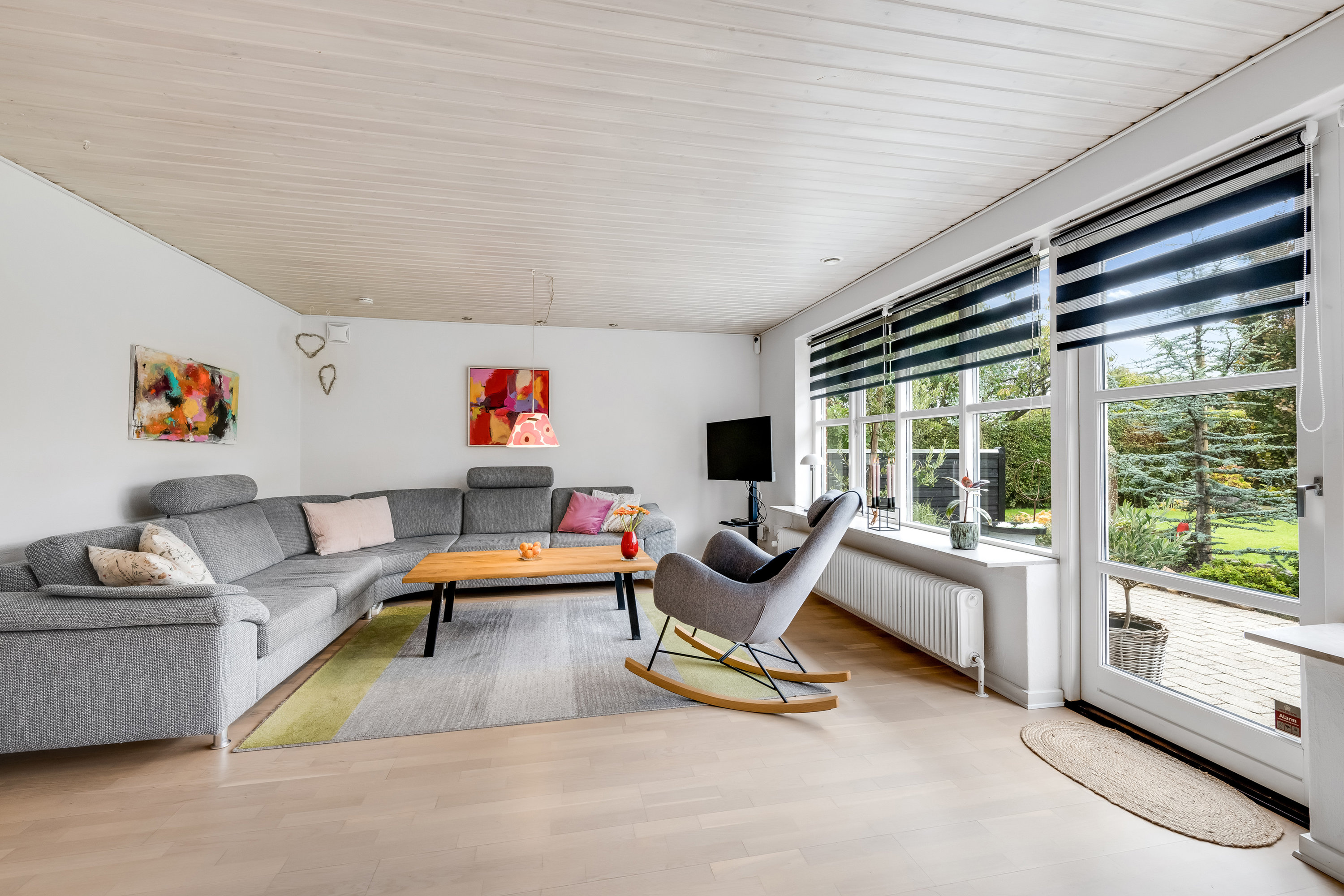 Fremhævet stue billede i fuldskærmstilstand. Billede af Østerdige 21, 6950 Ringkøbing