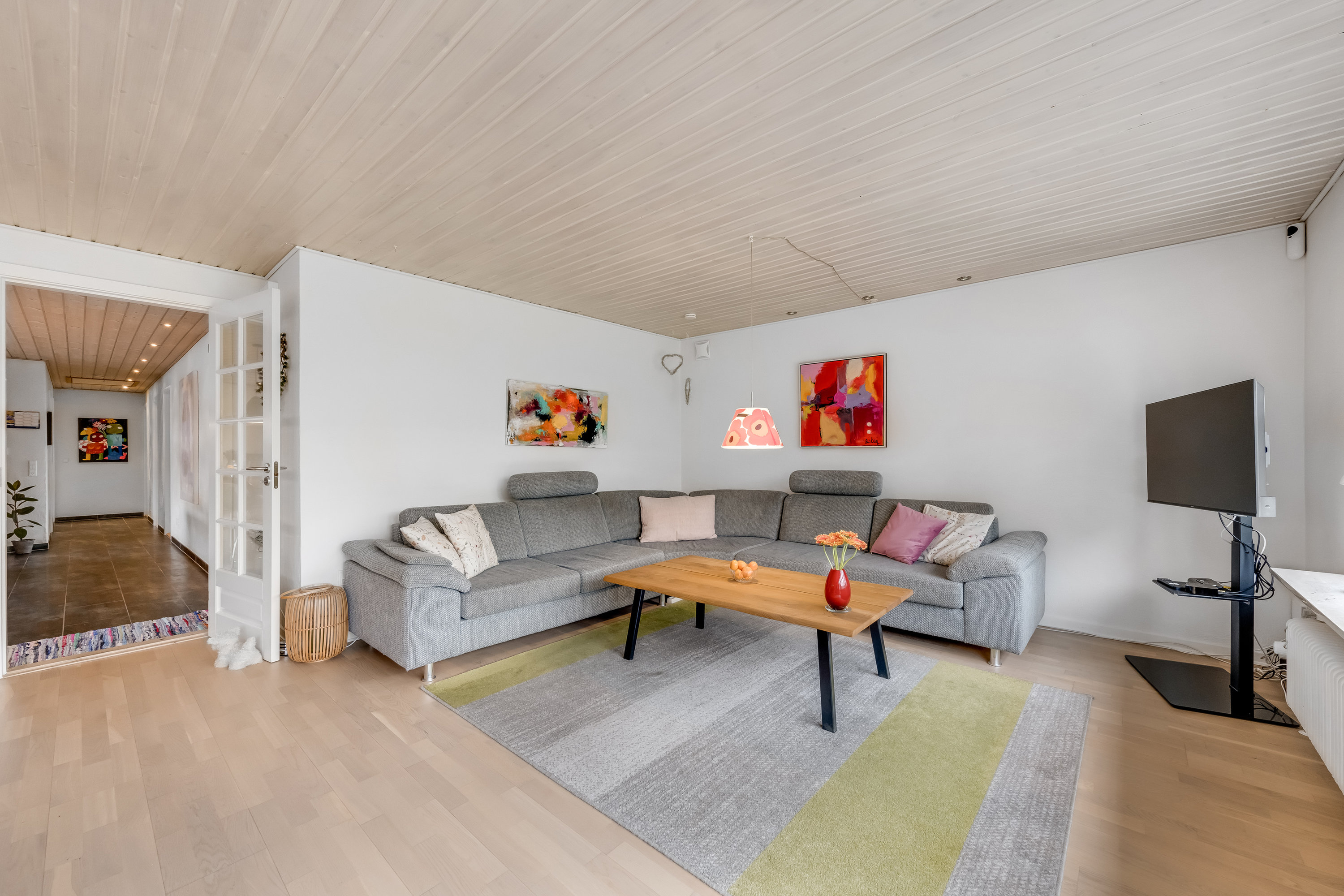 Fremhævet stue billede i fuldskærmstilstand. Billede af Østerdige 21, 6950 Ringkøbing