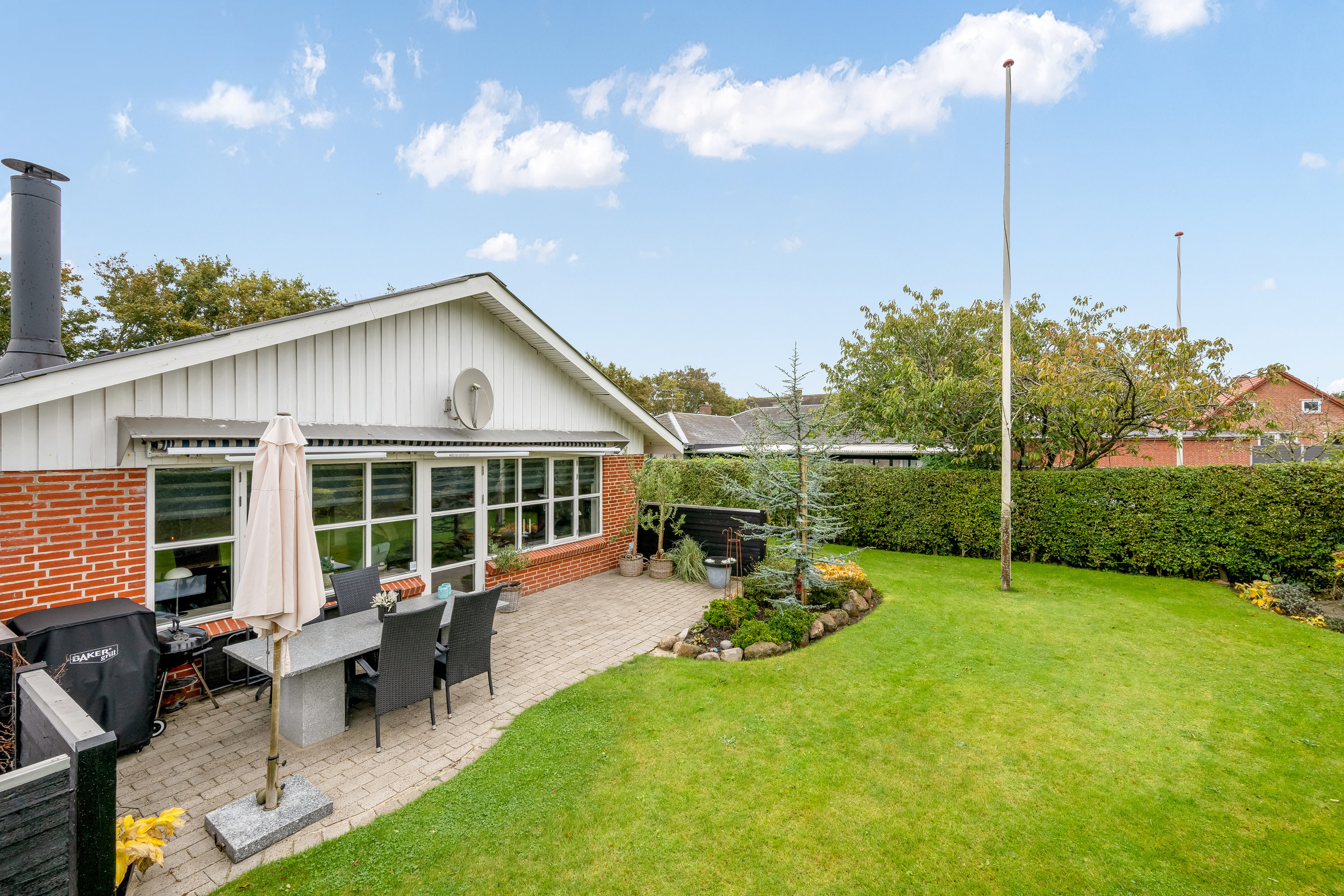 Fremhævet facade billede i fuldskærmstilstand. Billede af Østerdige 21, 6950 Ringkøbing