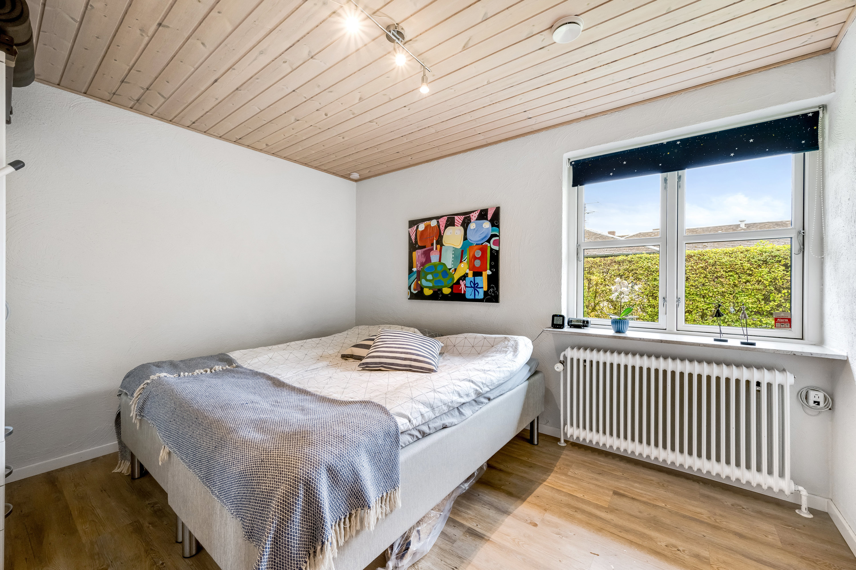 Fremhævet soveværelse billede i fuldskærmstilstand. Billede af Østerdige 21, 6950 Ringkøbing